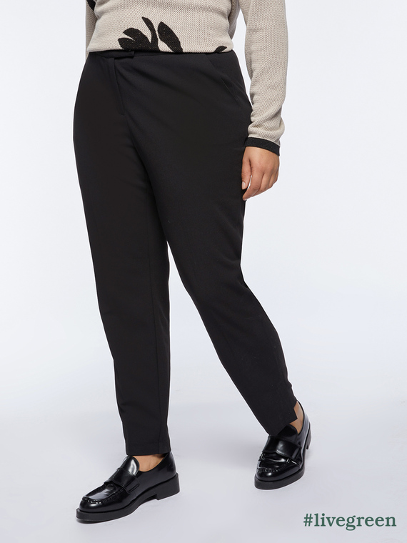 Straight trousers with slits at the hem
