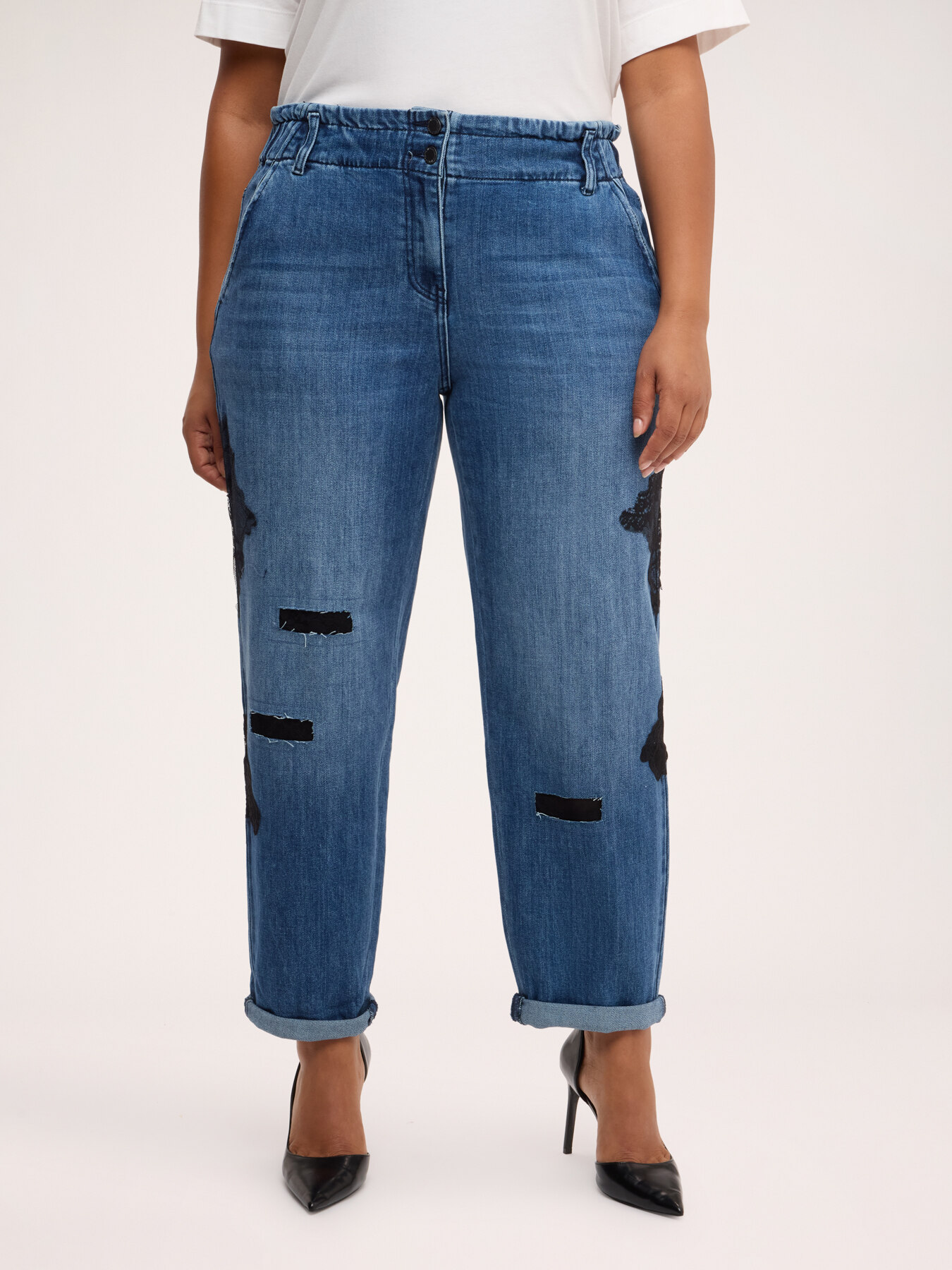 Balloon jeans with lace and rips image number 0