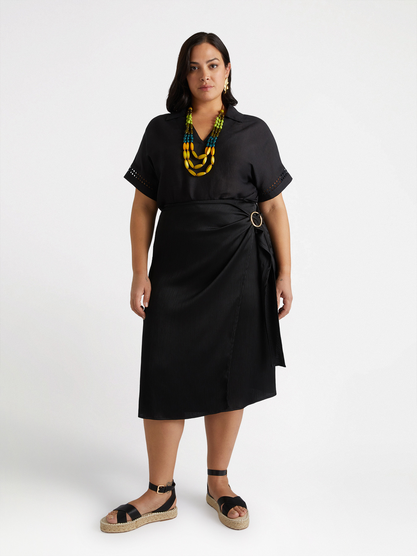 Bluse aus Leinen mit bestickten &Auml;rmeln image number 2