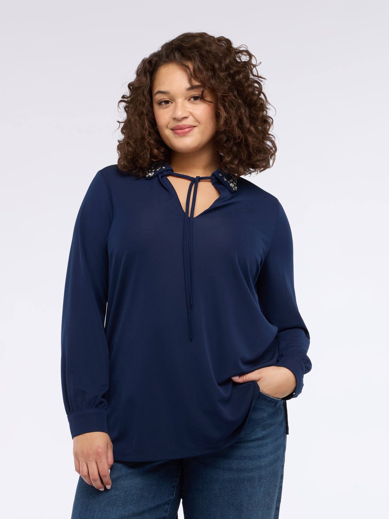 Jersey t-shirt with precious collar image number 2