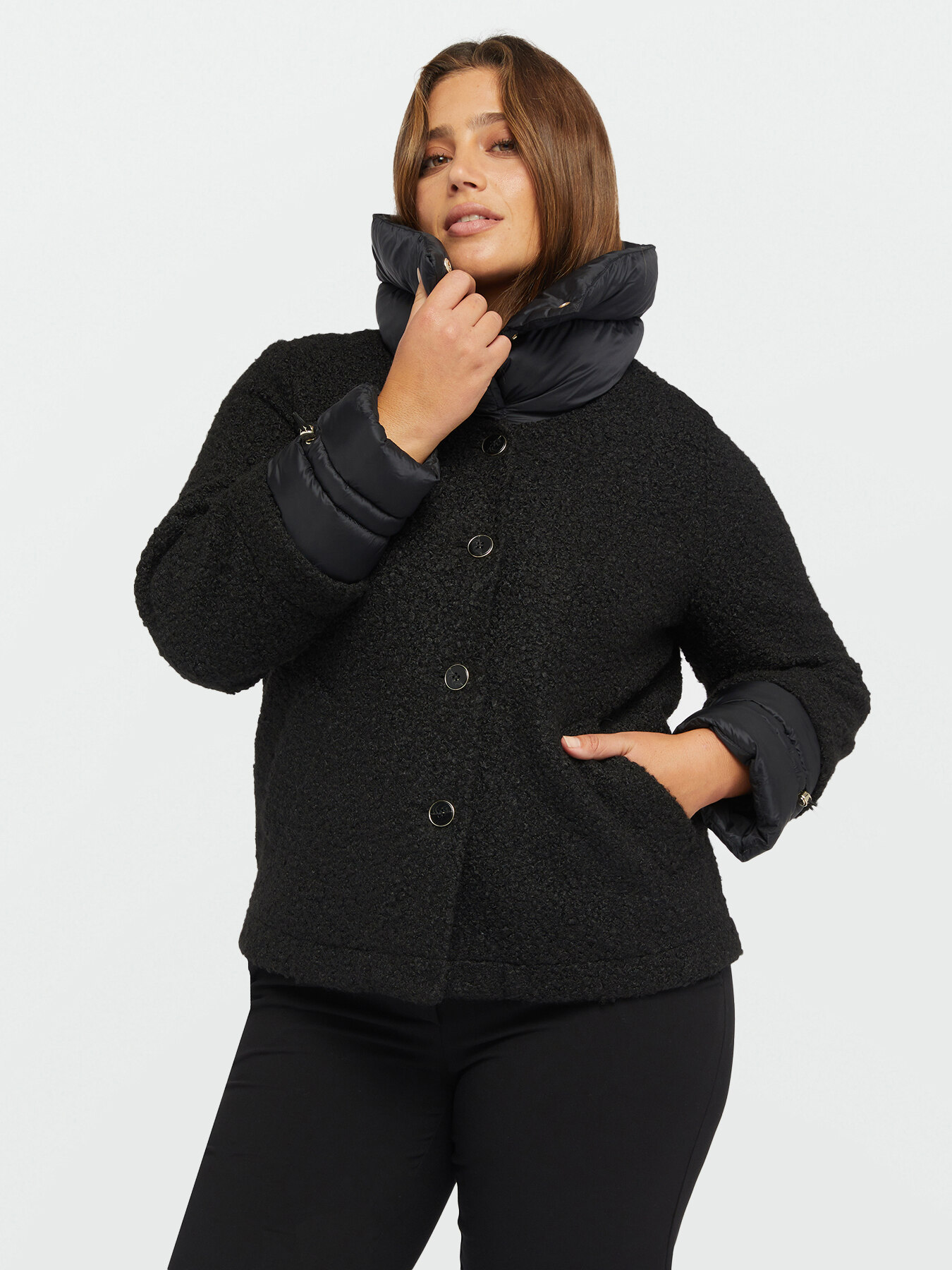 Winterjacke aus Nylon und Boucl&eacute;-Stoff image number 0