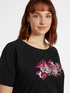 T-shirt con scritta NICE in paillettes image number 3
