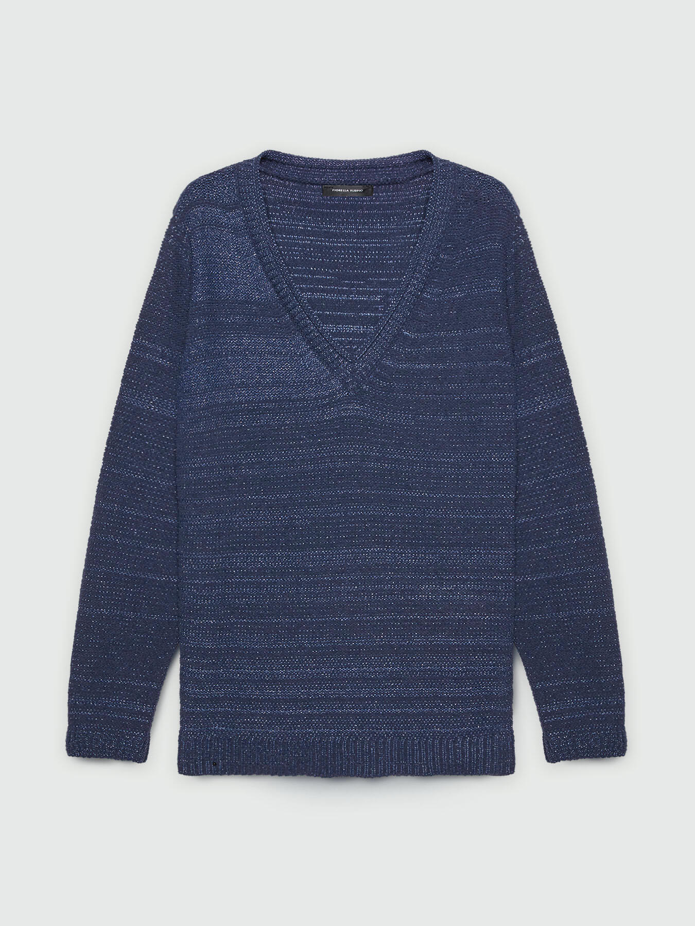 Maglia in filato lurex con scollo a V image number 4