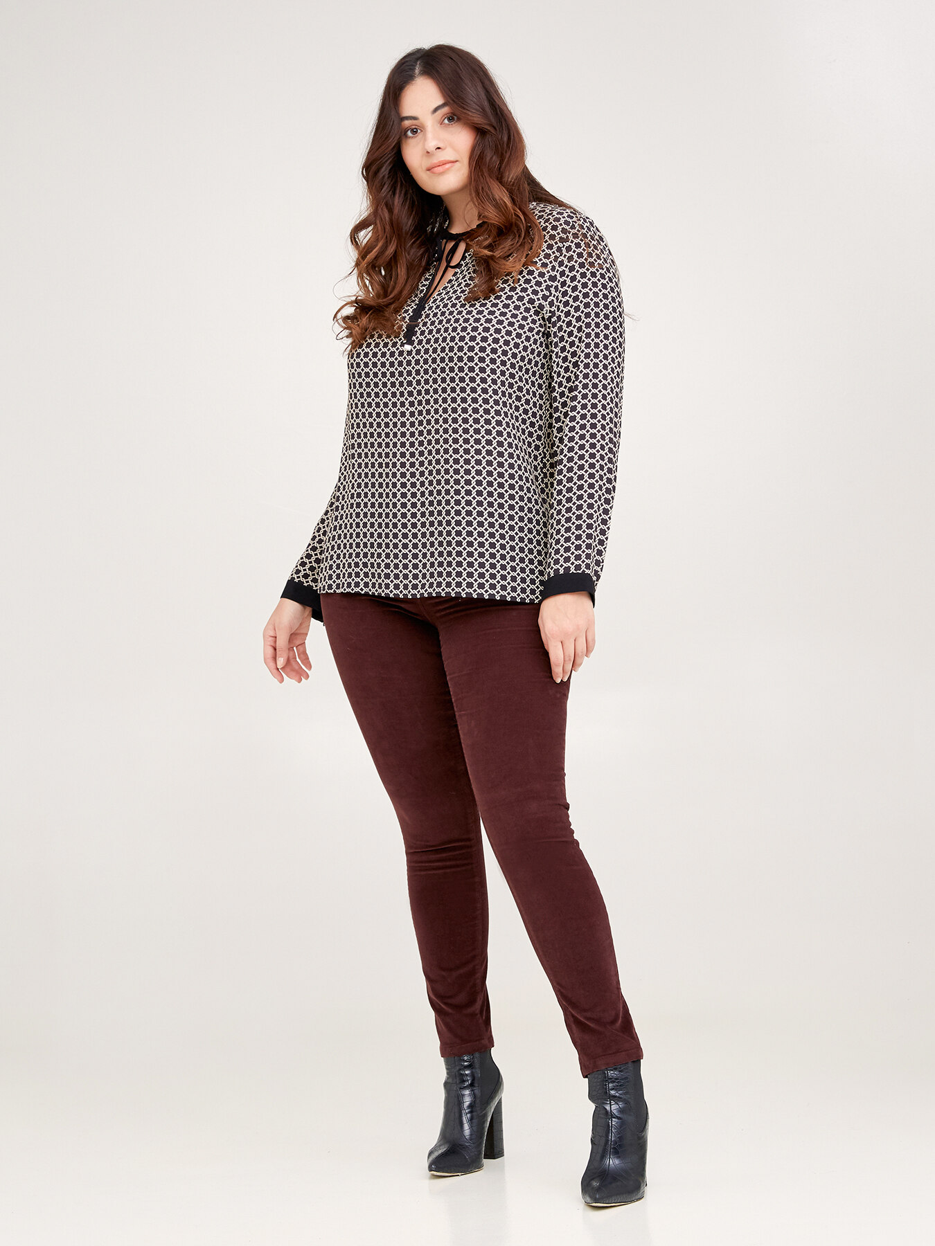 Bluse mit Ketten-Print image number 0