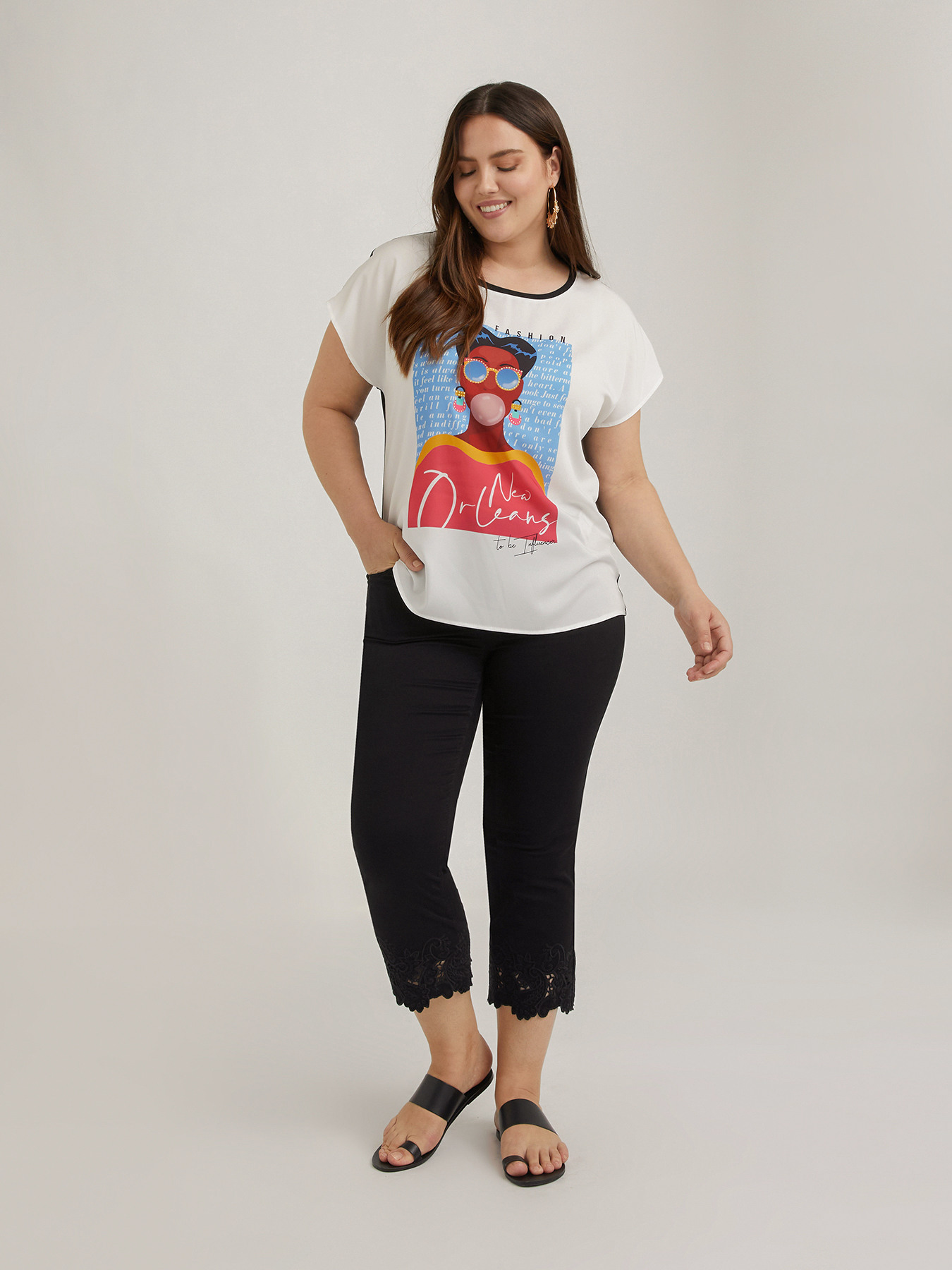 Pantalones kick flare Agata con bordado en el bajo image number 0