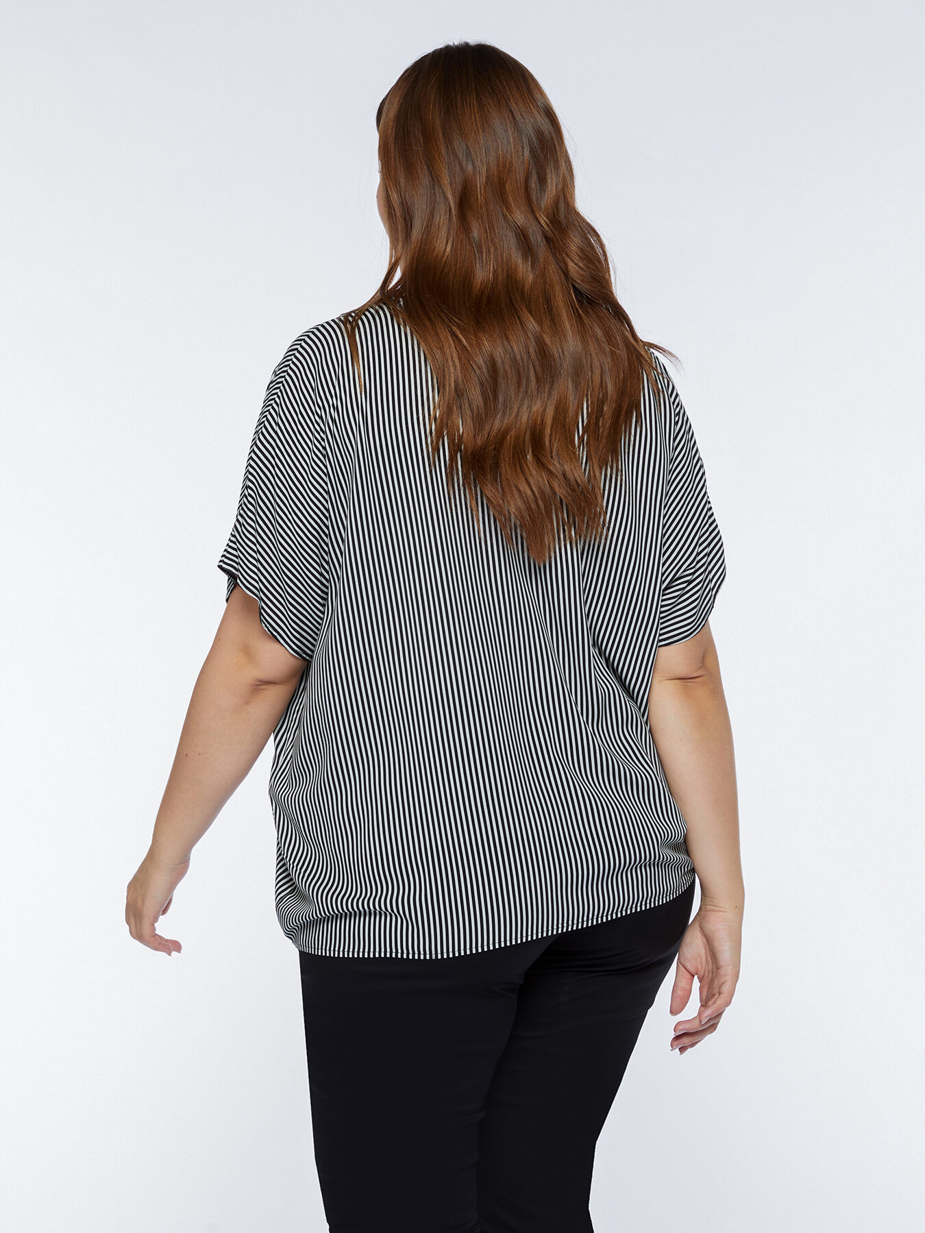 Camicia rigata con nodo al fondo image number 2