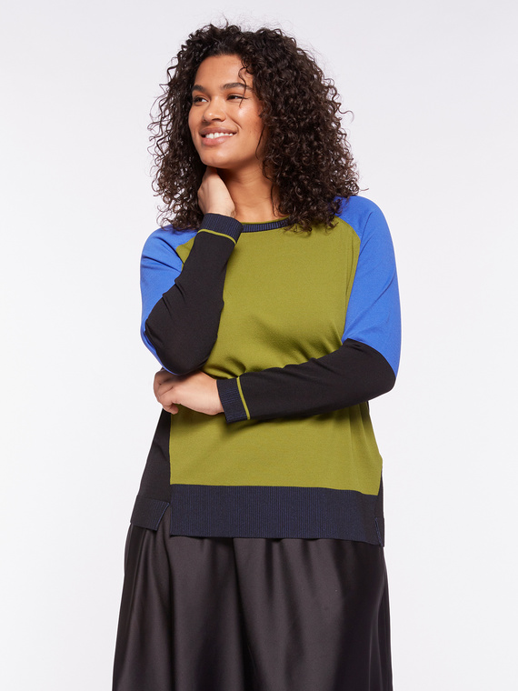 Colour block sweater with round neck