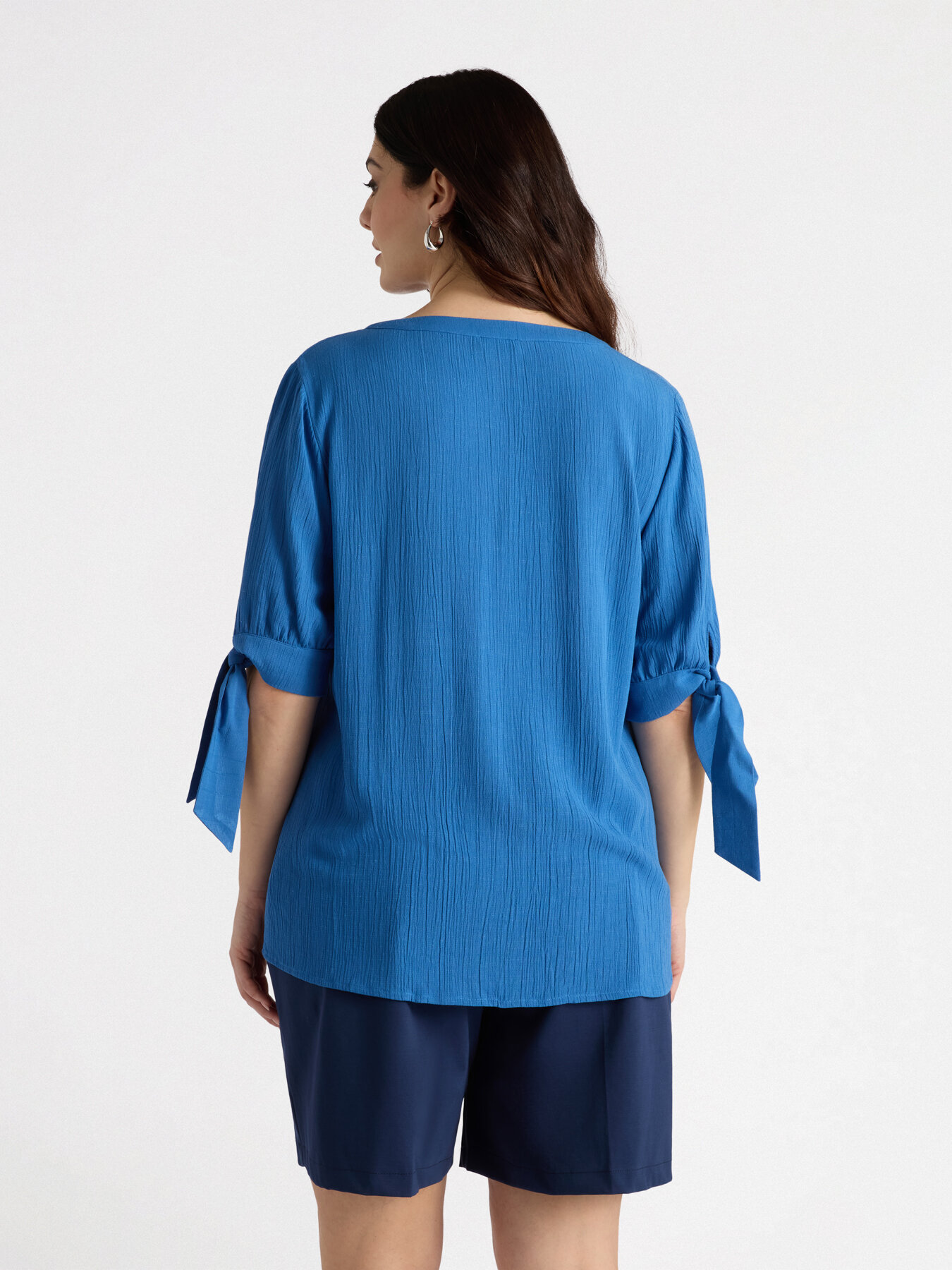 Chemise avec n&oelig;uds sur les manches image number 1