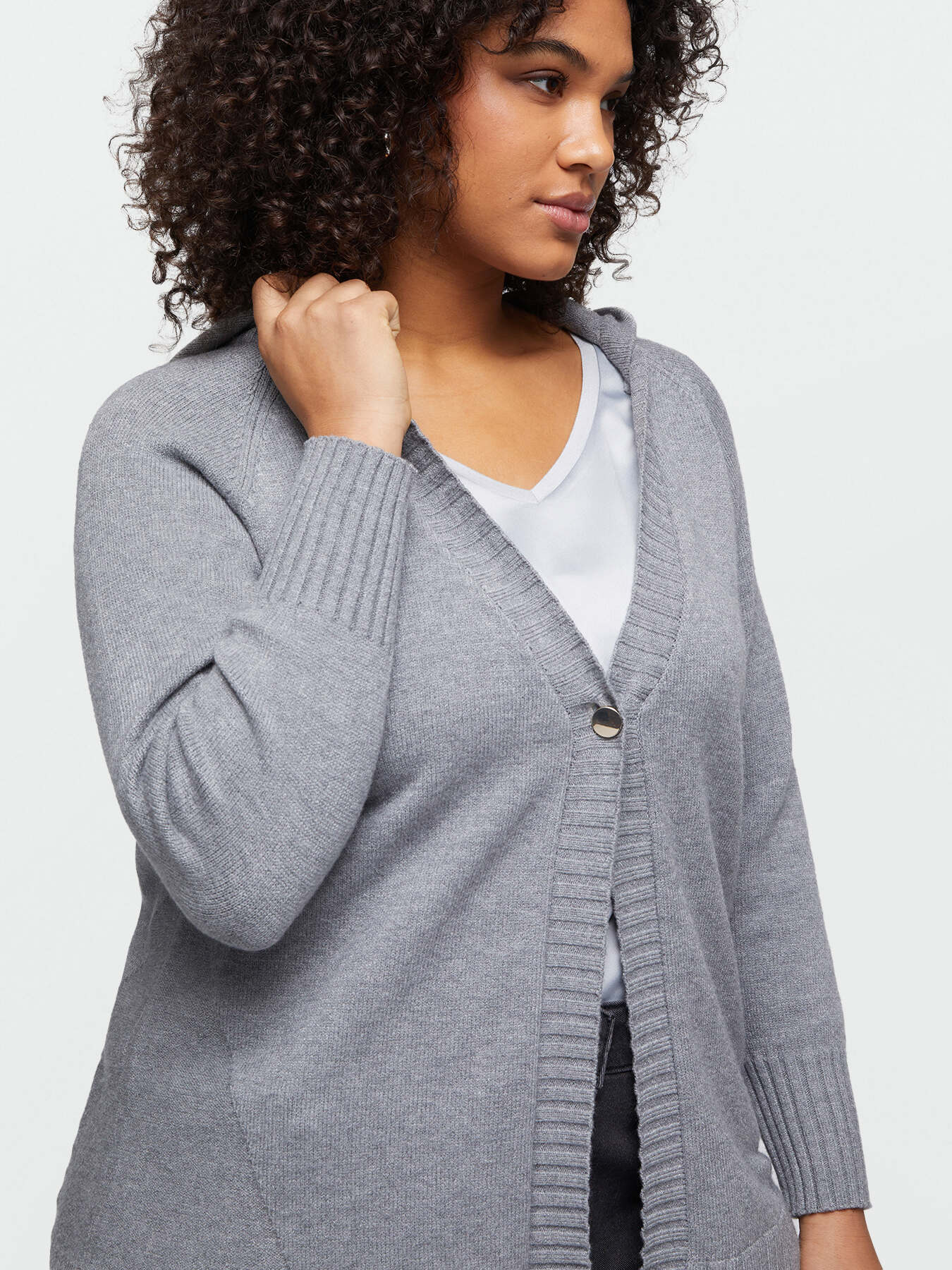 Oversized cardigan with hood and button image number 3