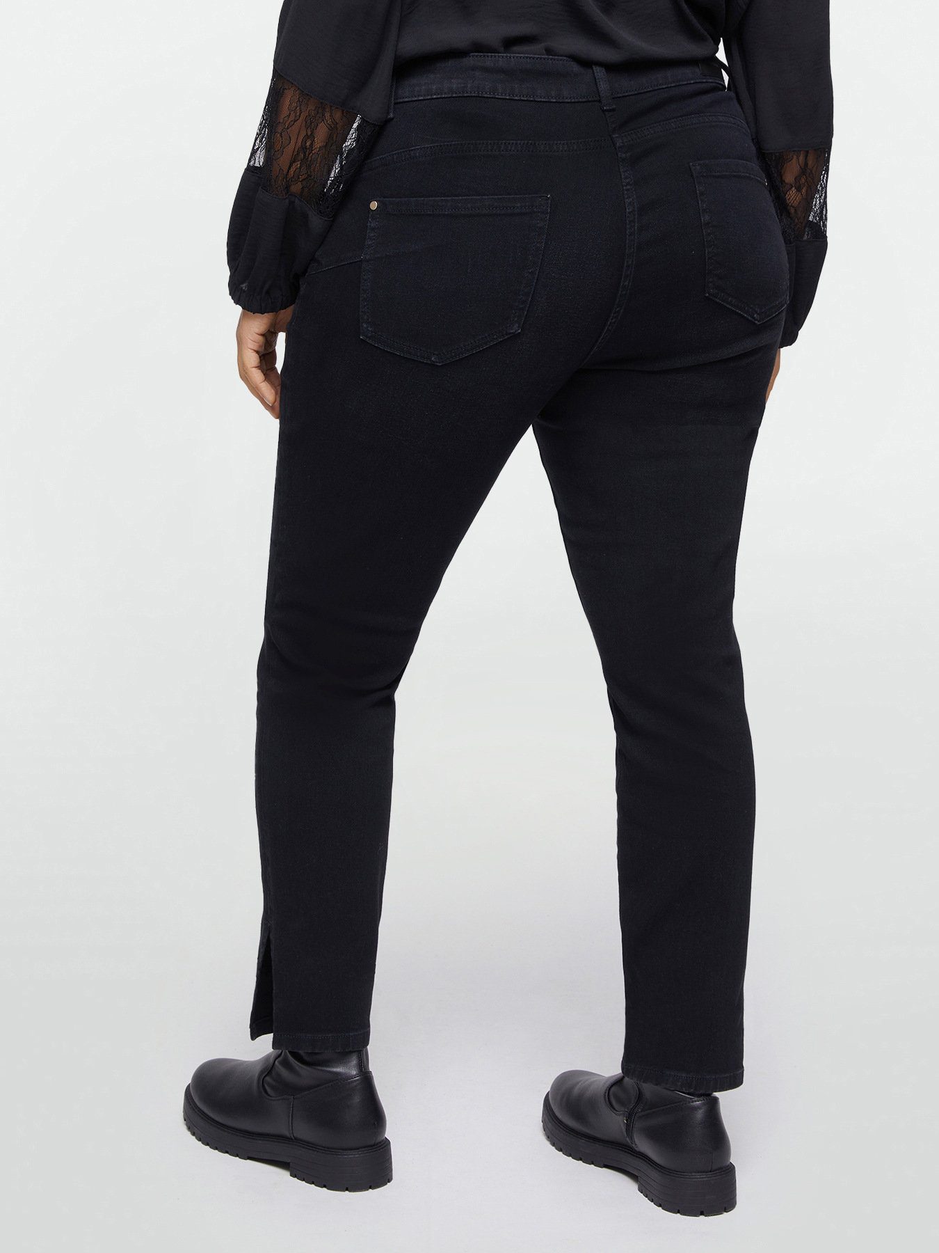 Skinny jeans image number 1