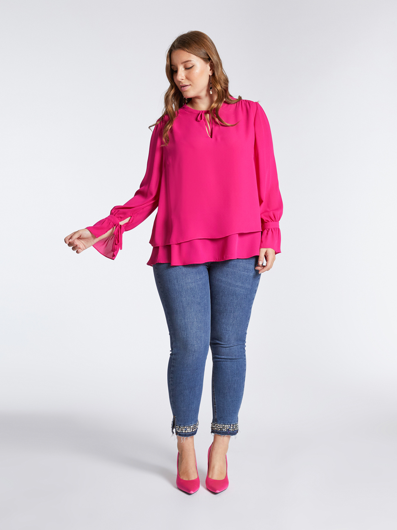 Blouse avec n&oelig;ud devant image number 0