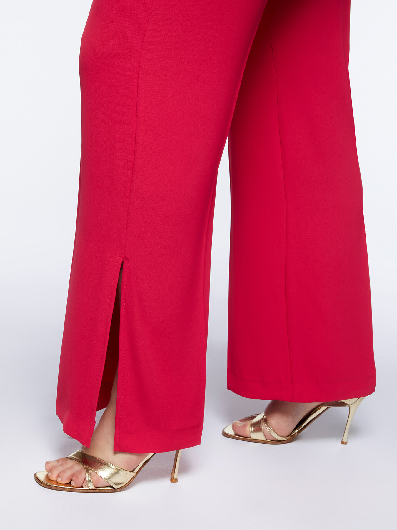 Flowing trousers with slits at the bottom image number 3