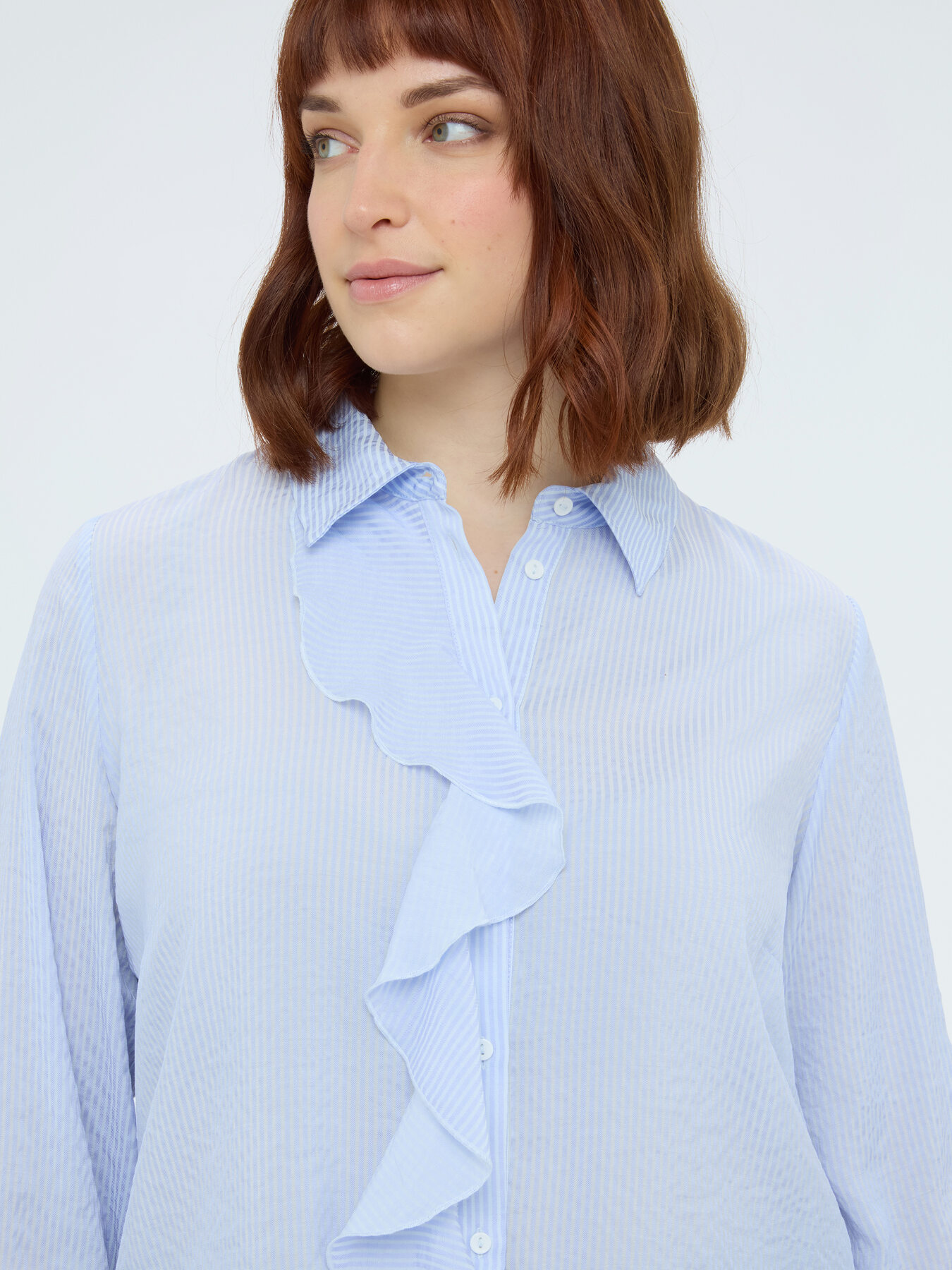 Bluse mit Volant und Blume image number 3