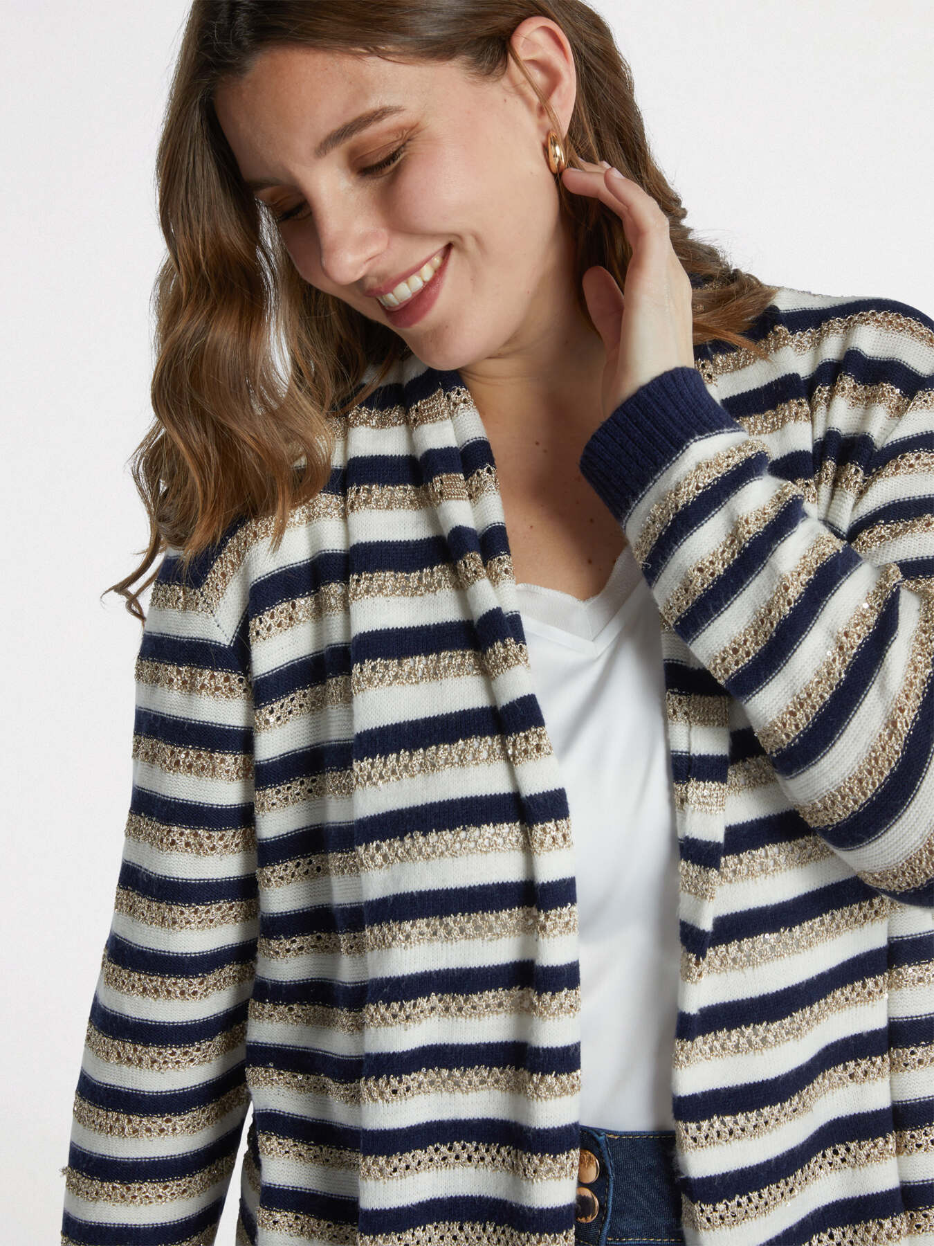 Maxi cardigan a righe con micro paillettes image number 3