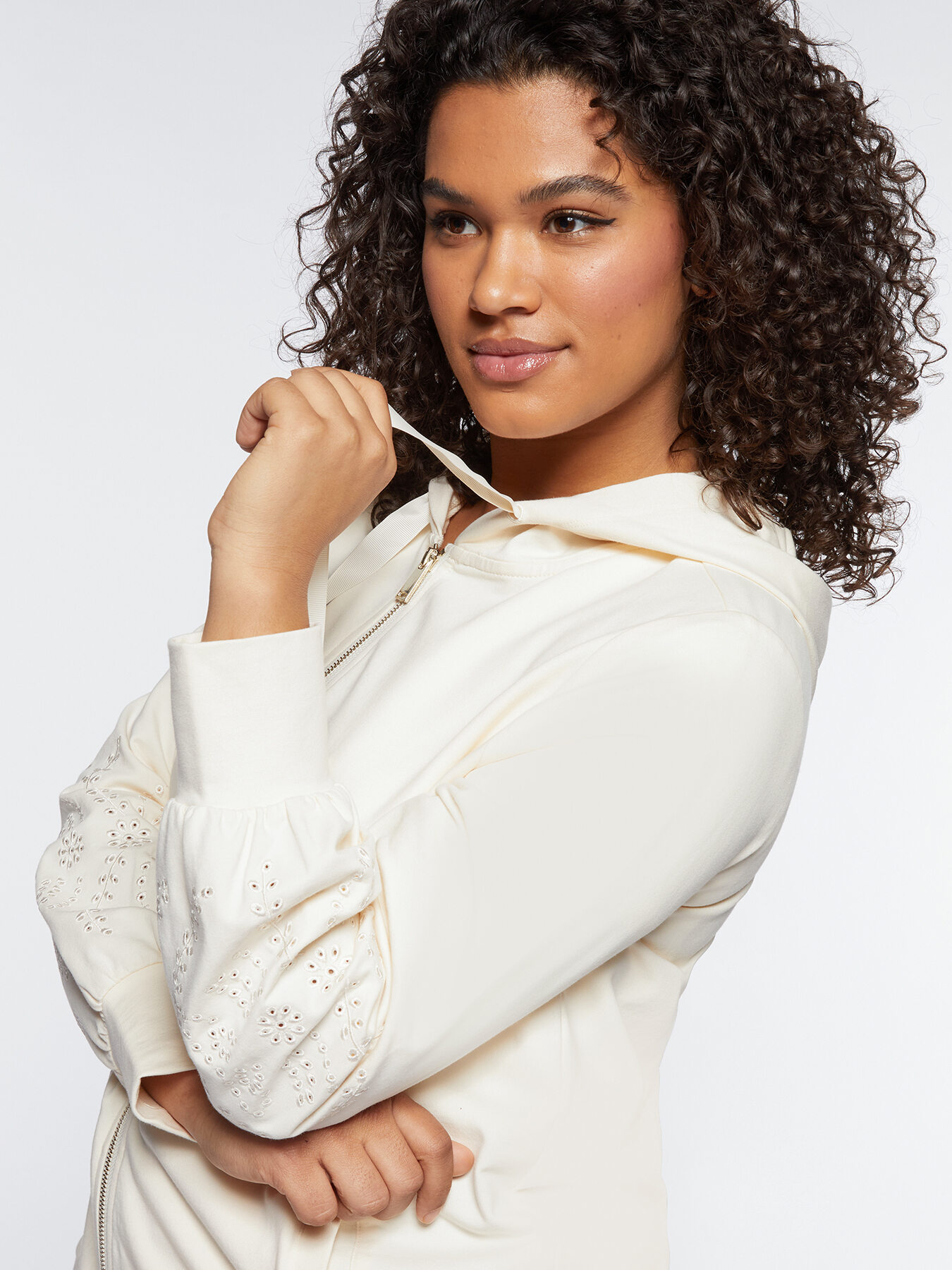 Felpa con maniche ricamate image number 2