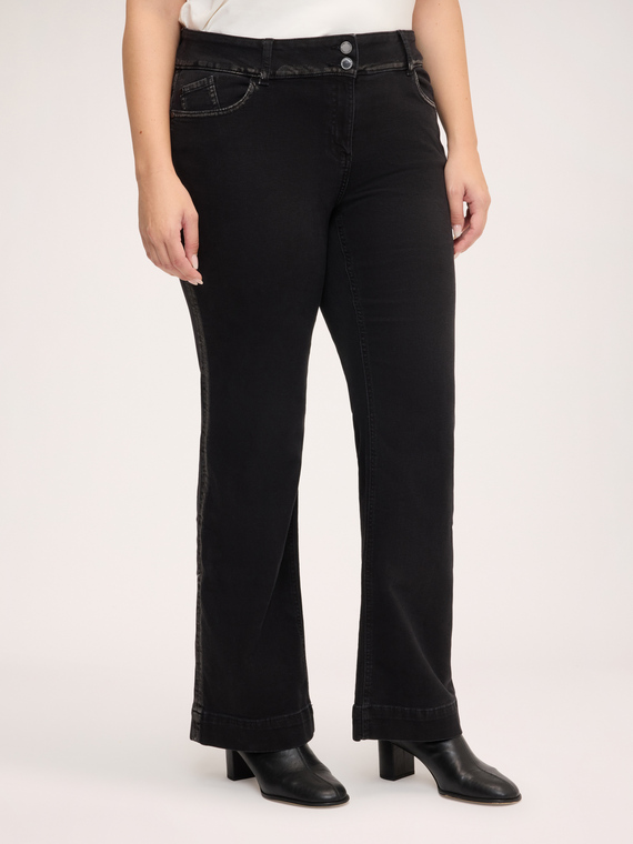 Dark rinse wash bootcut jeans