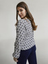 Blusa con estampado &eacute;tnico image number 1
