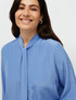 Camisa con detalles brillantes y faj&iacute;n image number 0