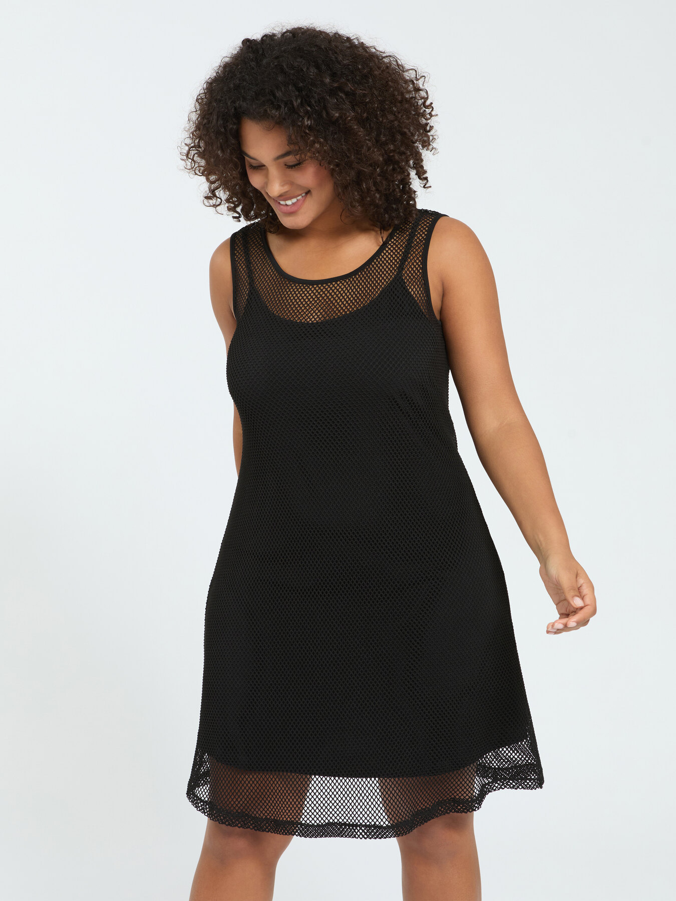 Robe courte ajour&eacute;e image number 3