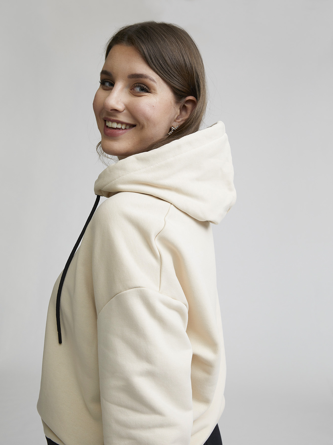 Felpa con scritte in cristalli image number 2