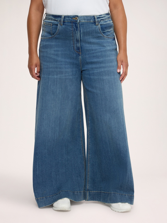 Wide Leg Jeans used wash