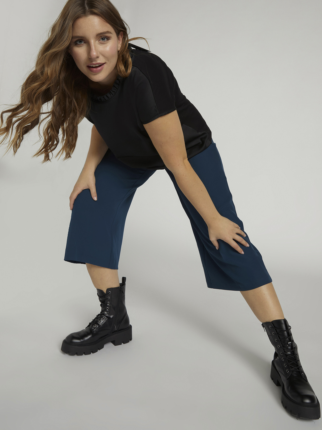 Pantaloni cropped image number 2