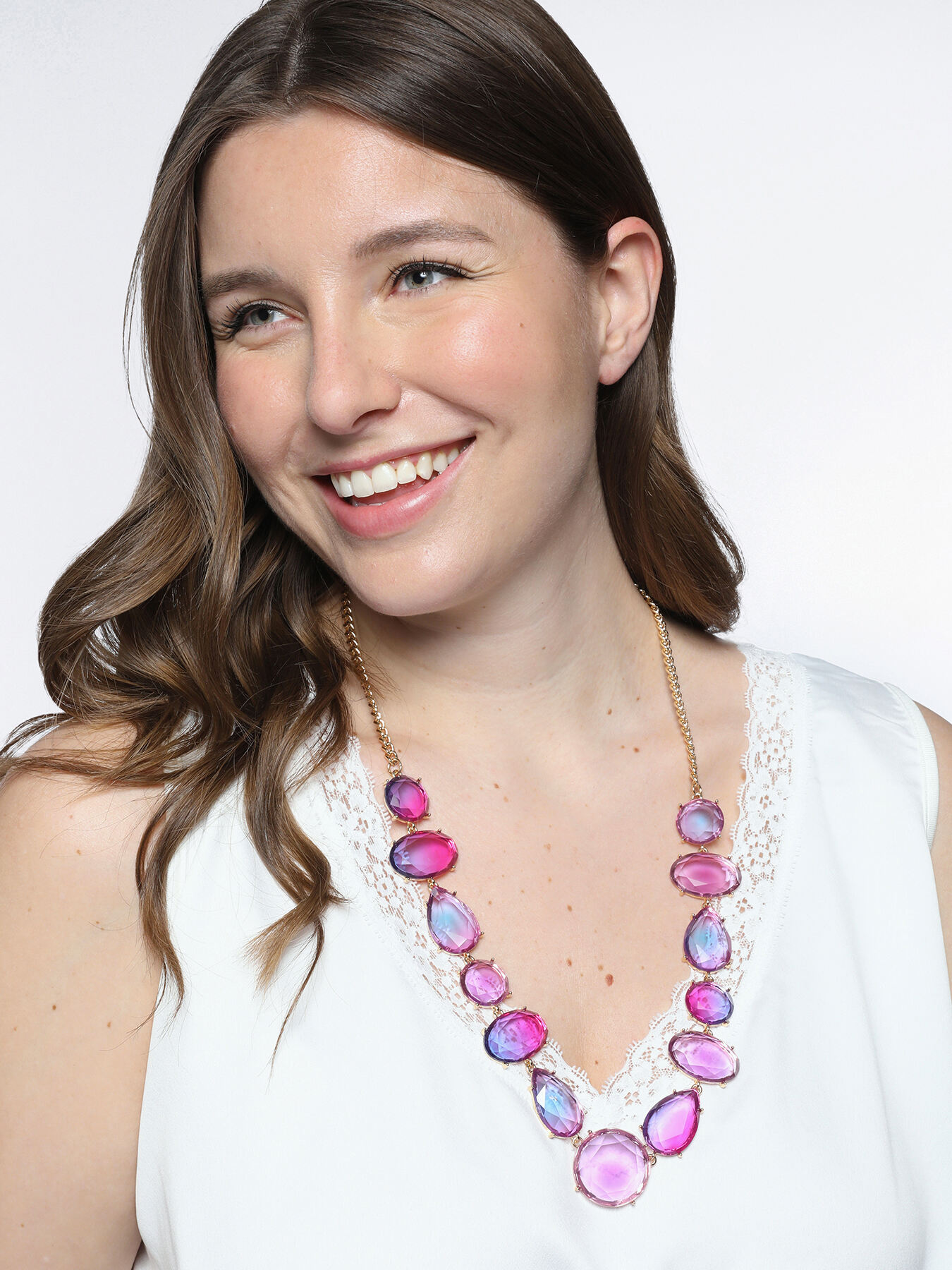 Collana con ciondoli iridescenti image number 2