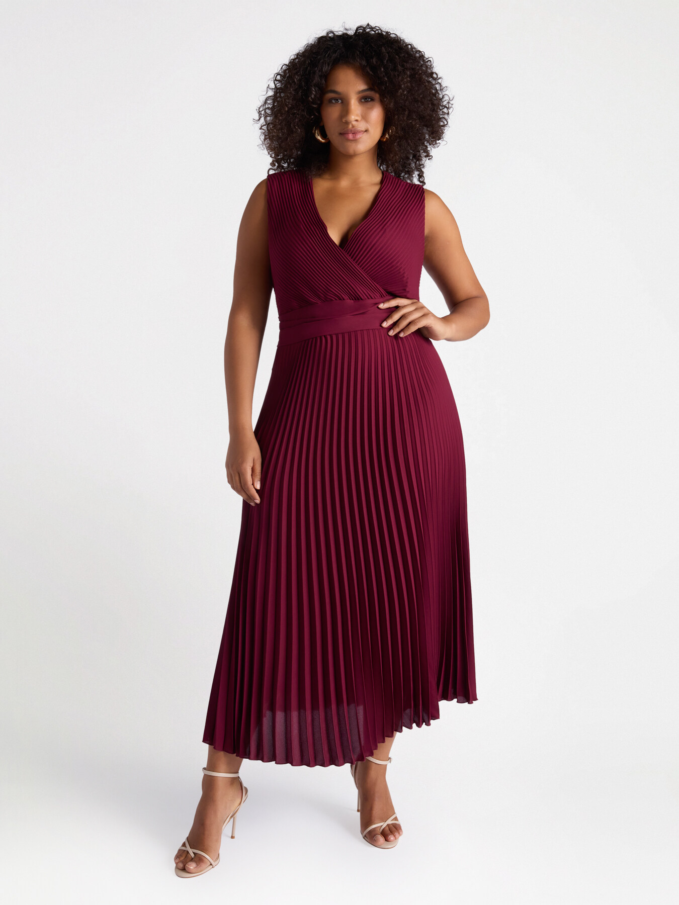 Robe pliss&eacute;e &agrave; col en V image number 3