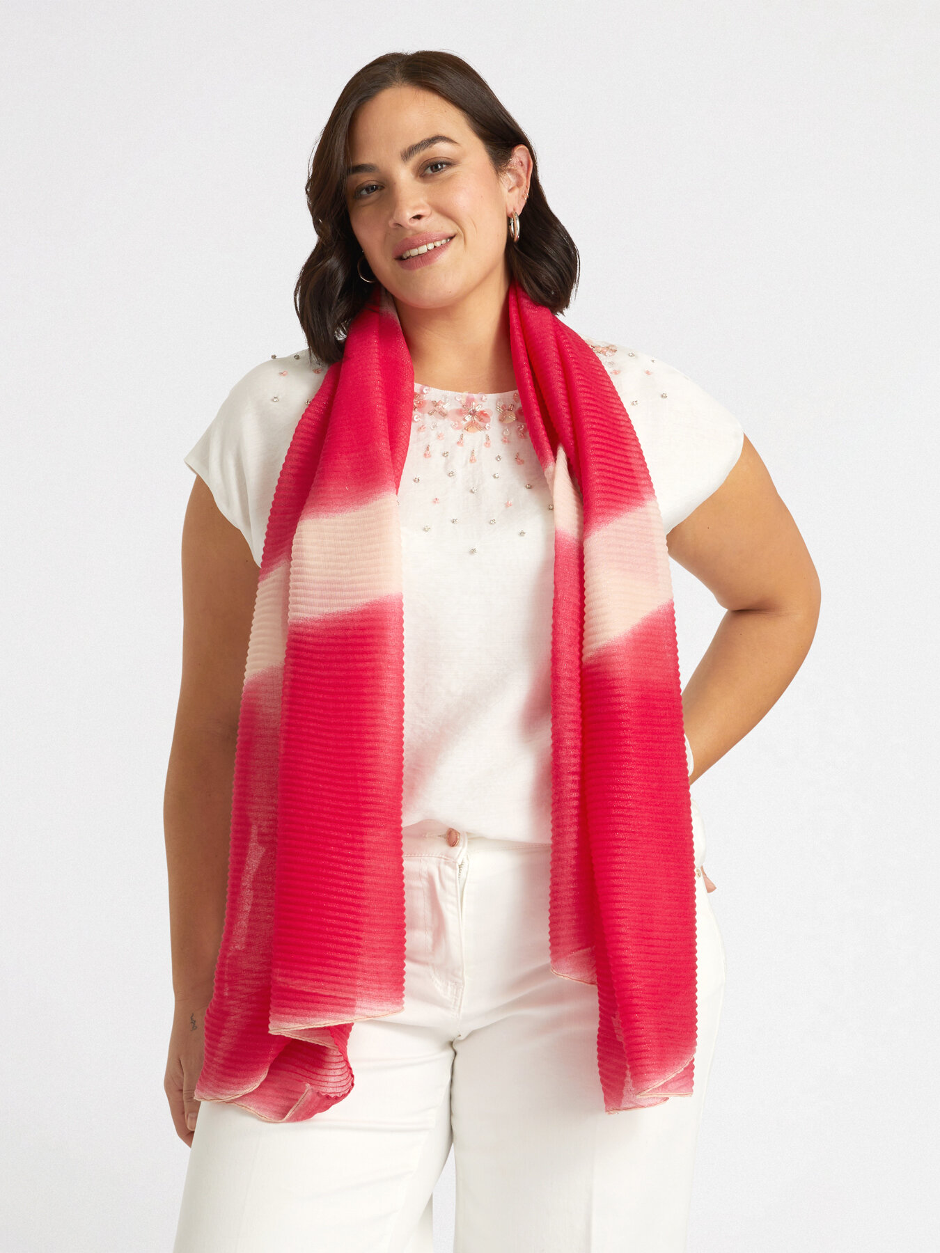 Printed pleated stole image number 2