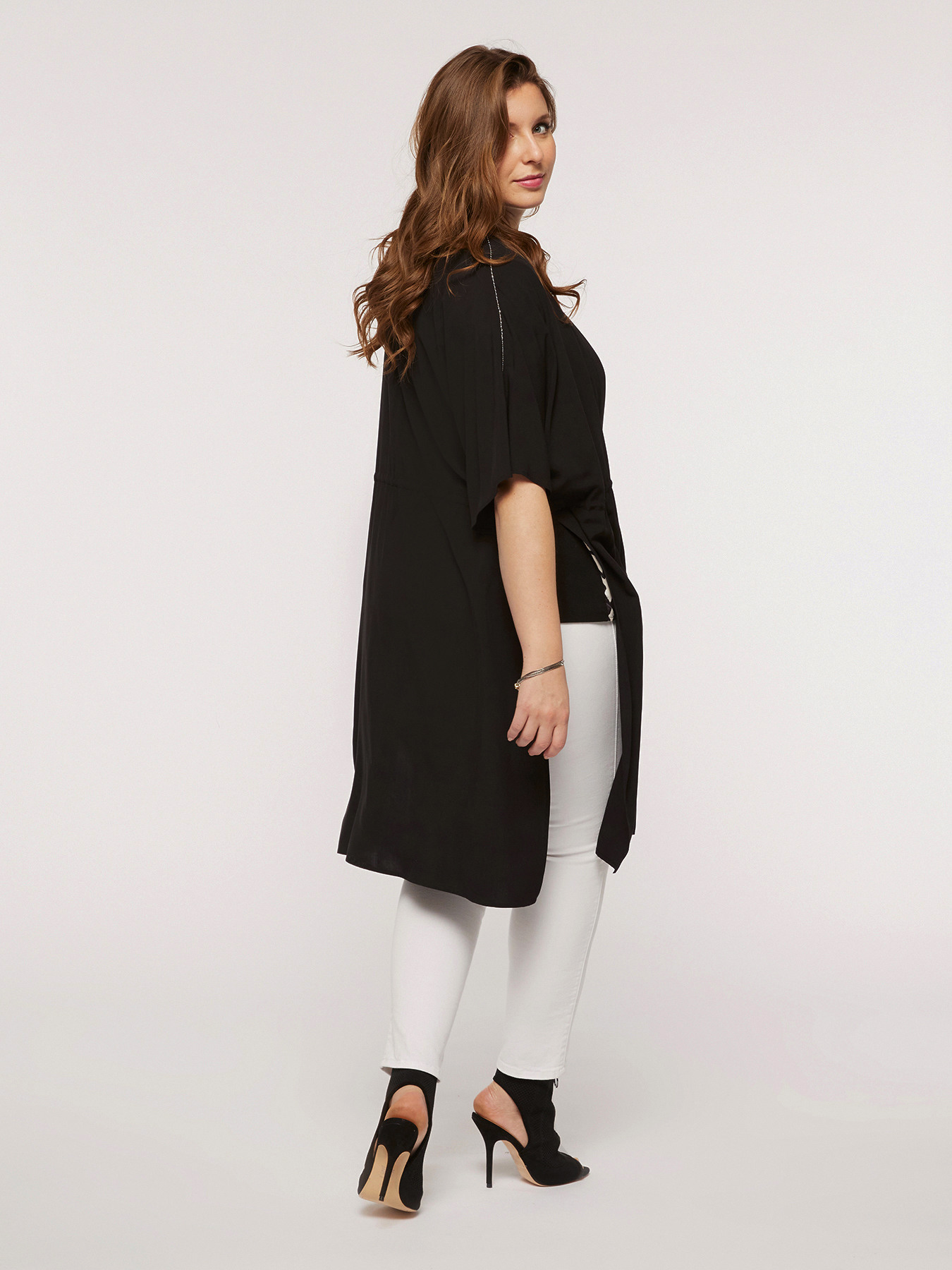 Caftan en viscose avec une broderie image number 1