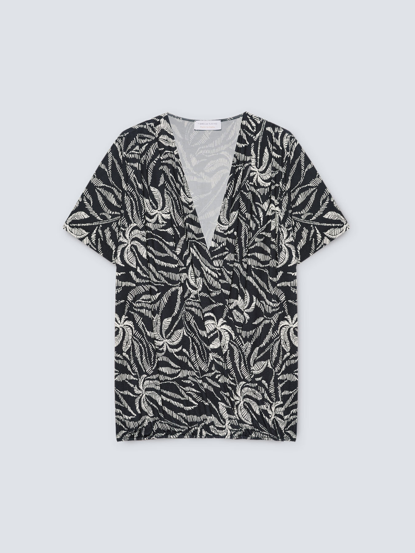 T-shirt stampata con incrocio image number 4