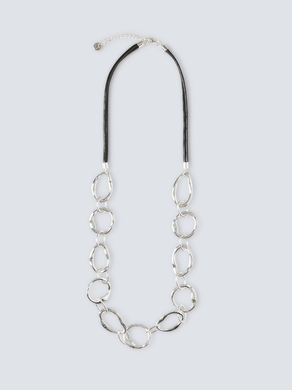 Long necklace with rings