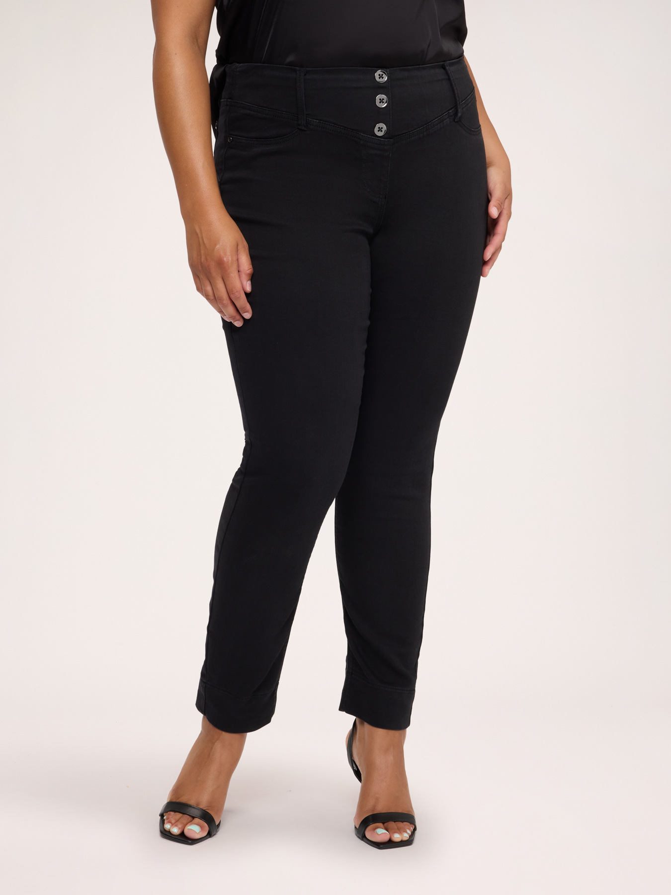 Jeggings in denim black con tre bottoni image number 1