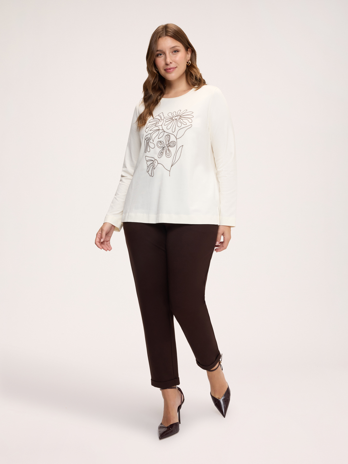 Cotton t-shirt with floral embroidery image number 2