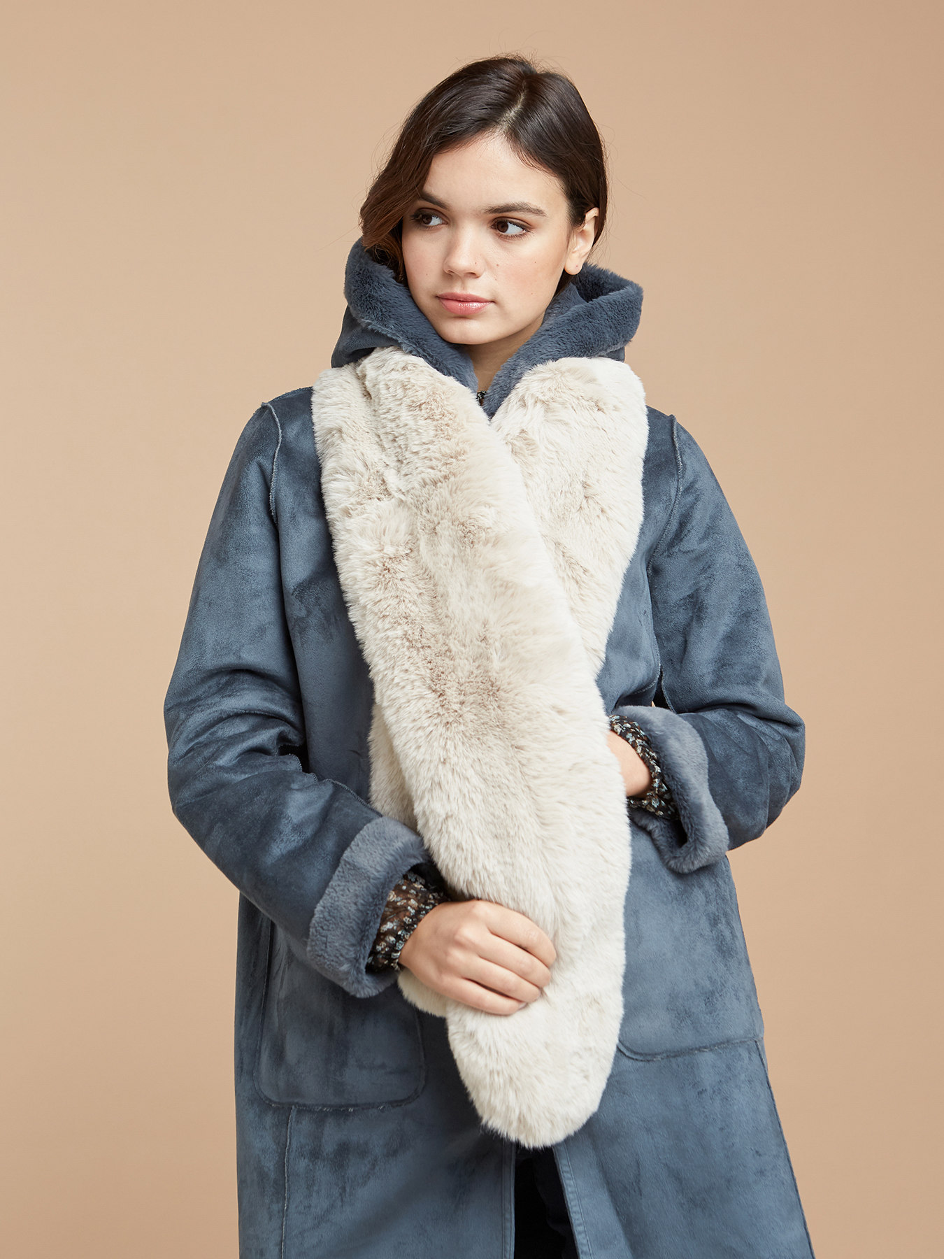 Bufanda de piel sint&eacute;tica image number 2