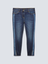 Jeans slim fit con bordi sfumati image number 3
