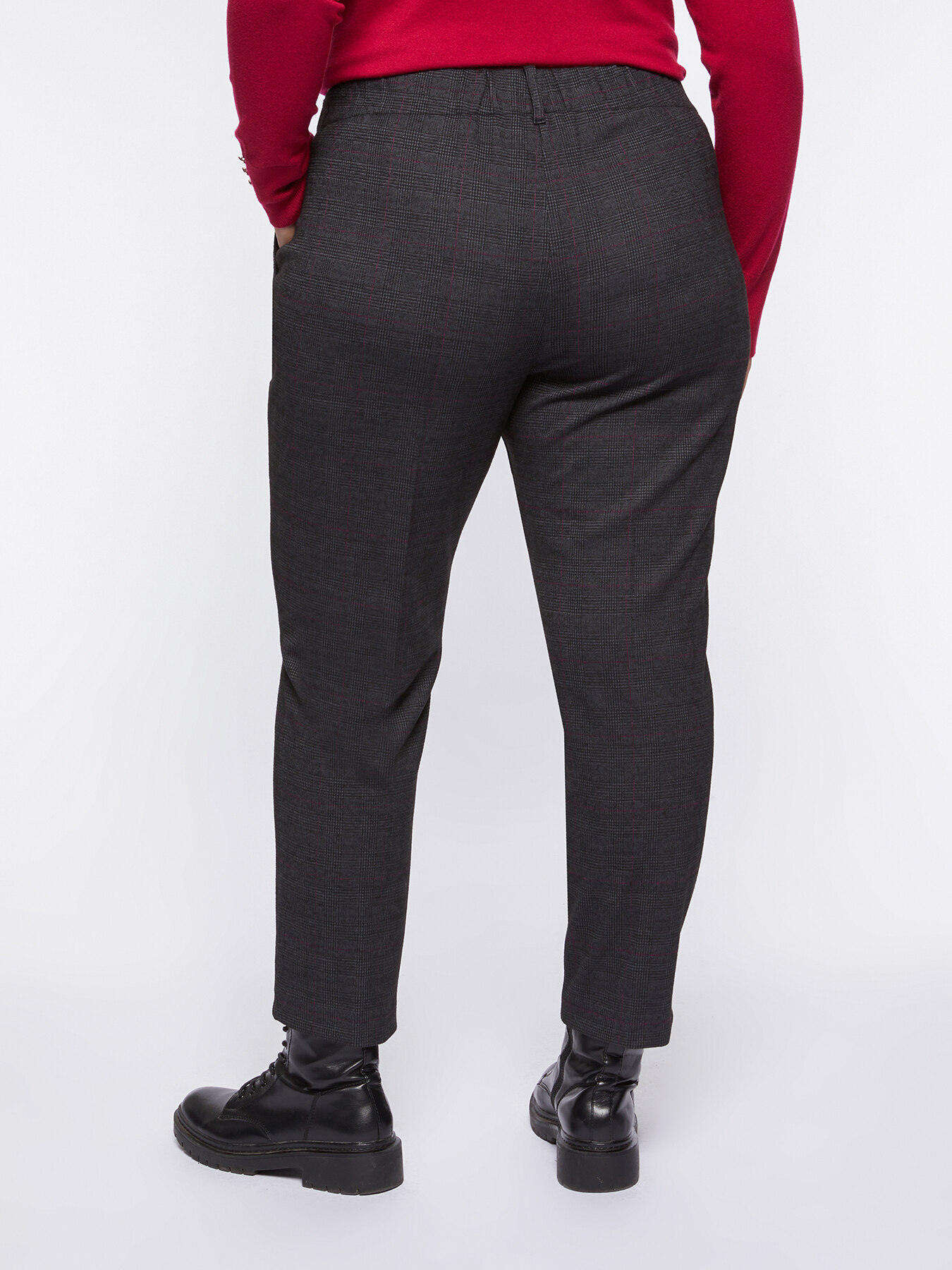 Pantaloni dritti check image number 1