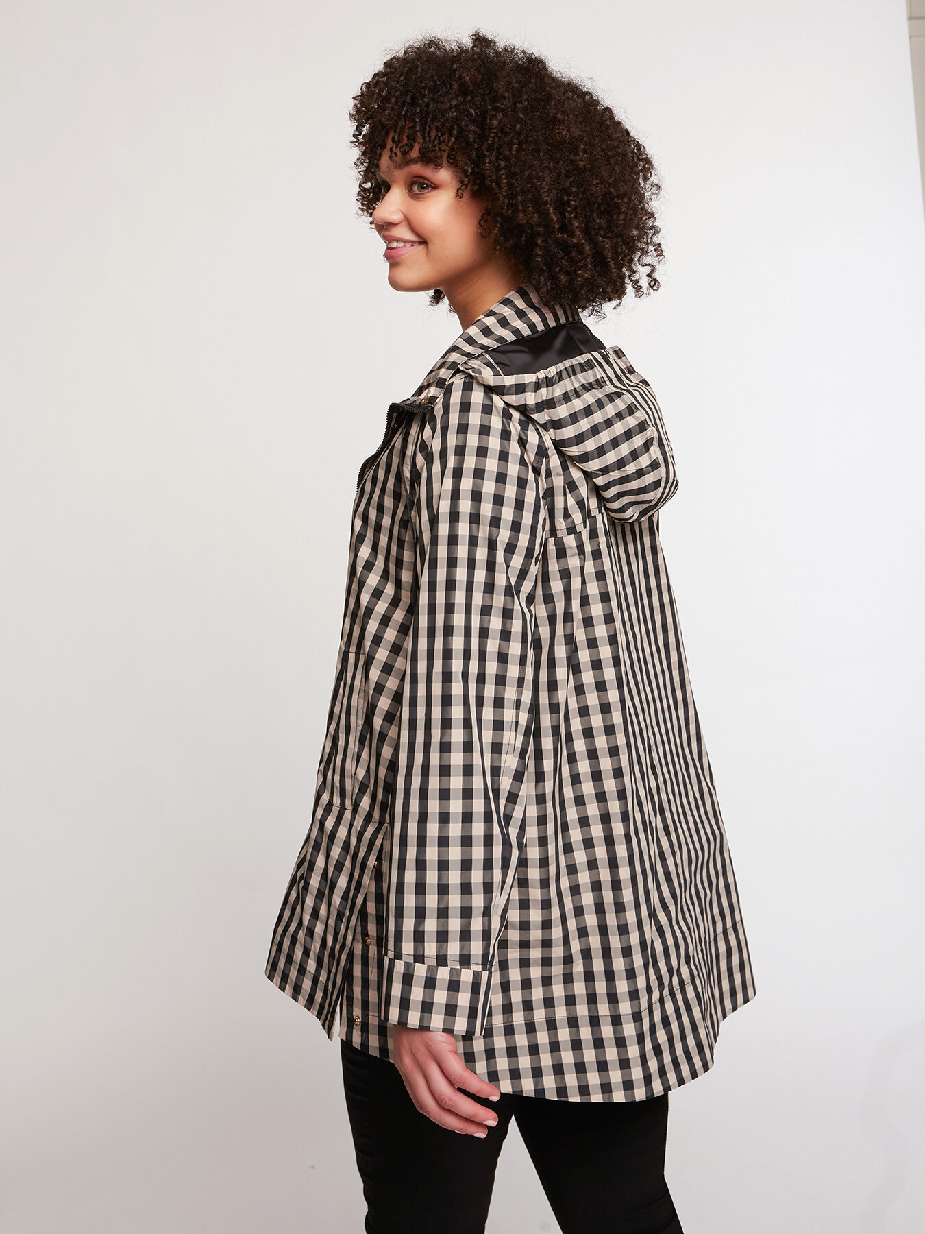 Cazadora estampada en blanco y negro image number 1