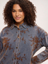 Wendbare Jeans-Hemdjacke mit Blumenstickerei image number 3