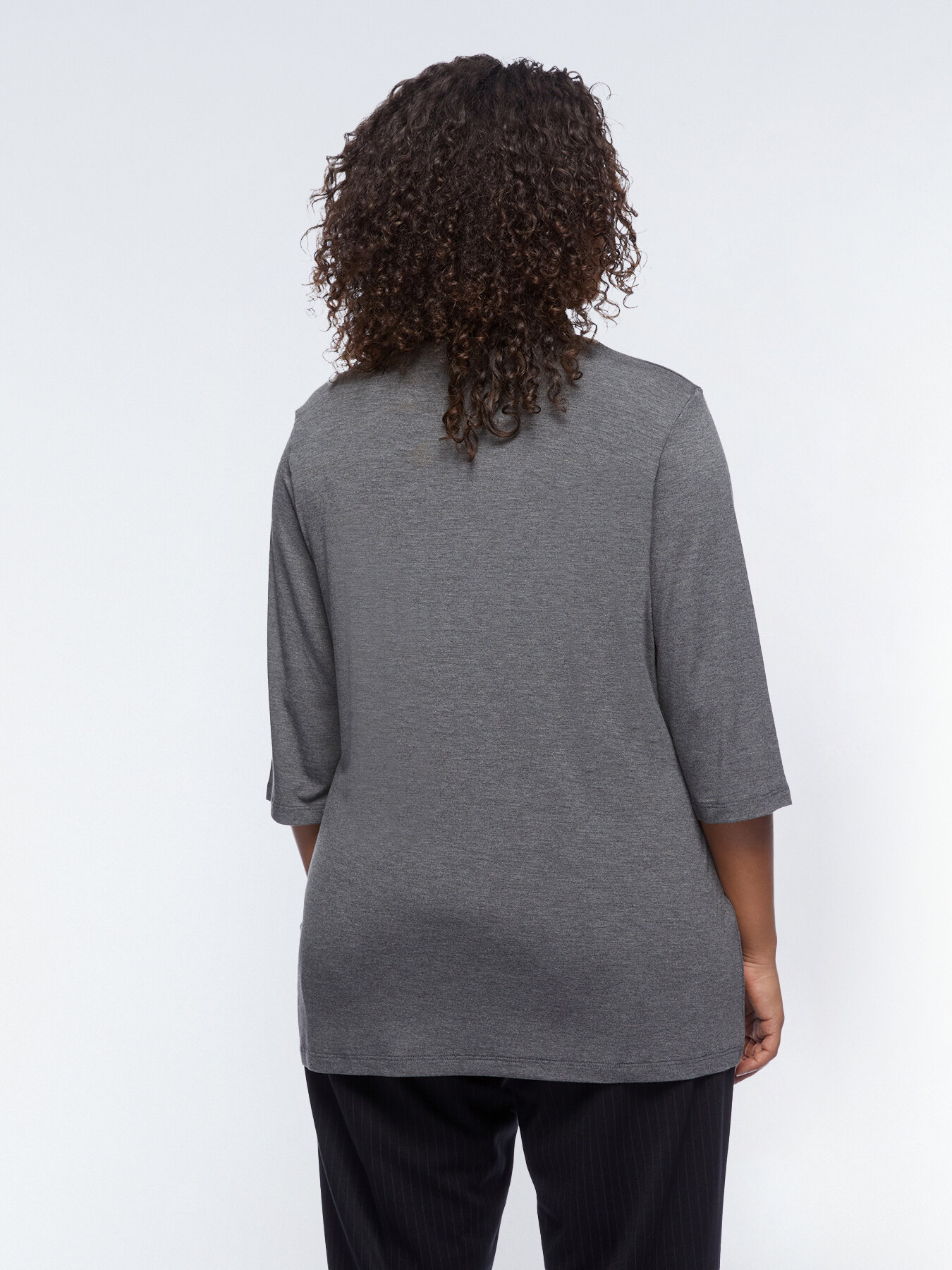 T-shirt collo alto con applicazioni image number 1