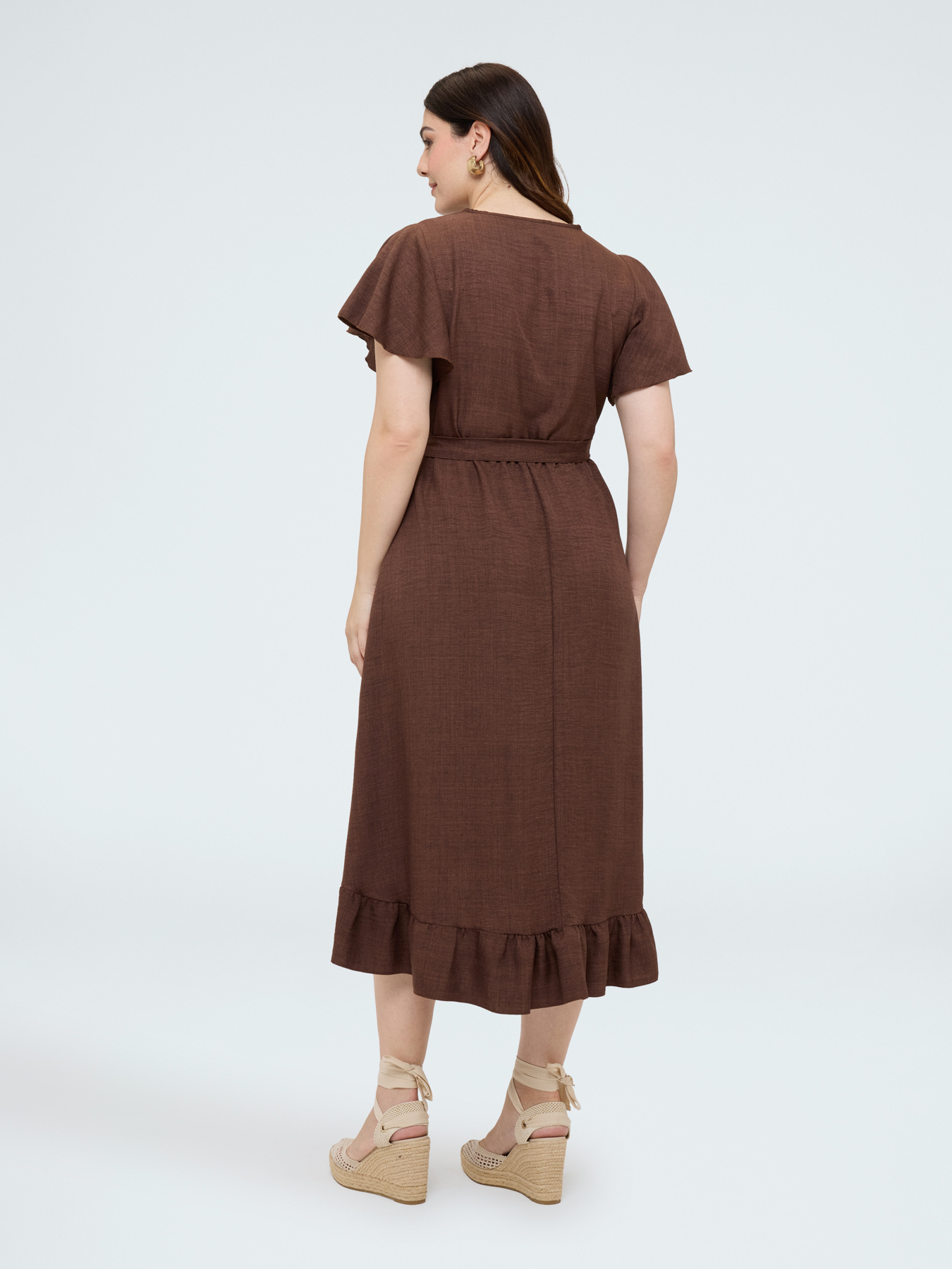 Long dress with crossed V-neckline image number 3