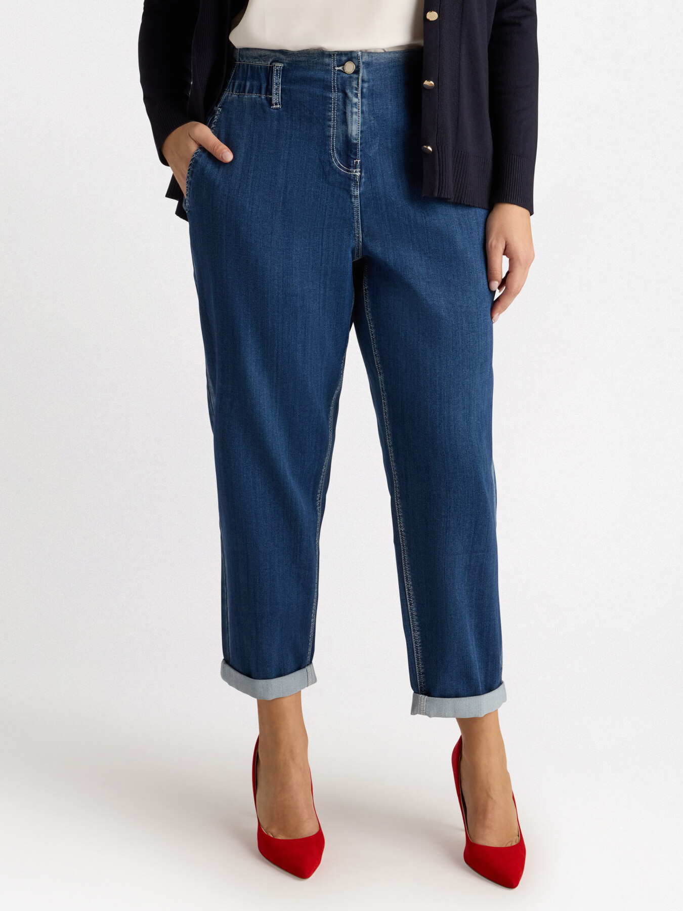 Balloon jeans with contrast stitching image number 2