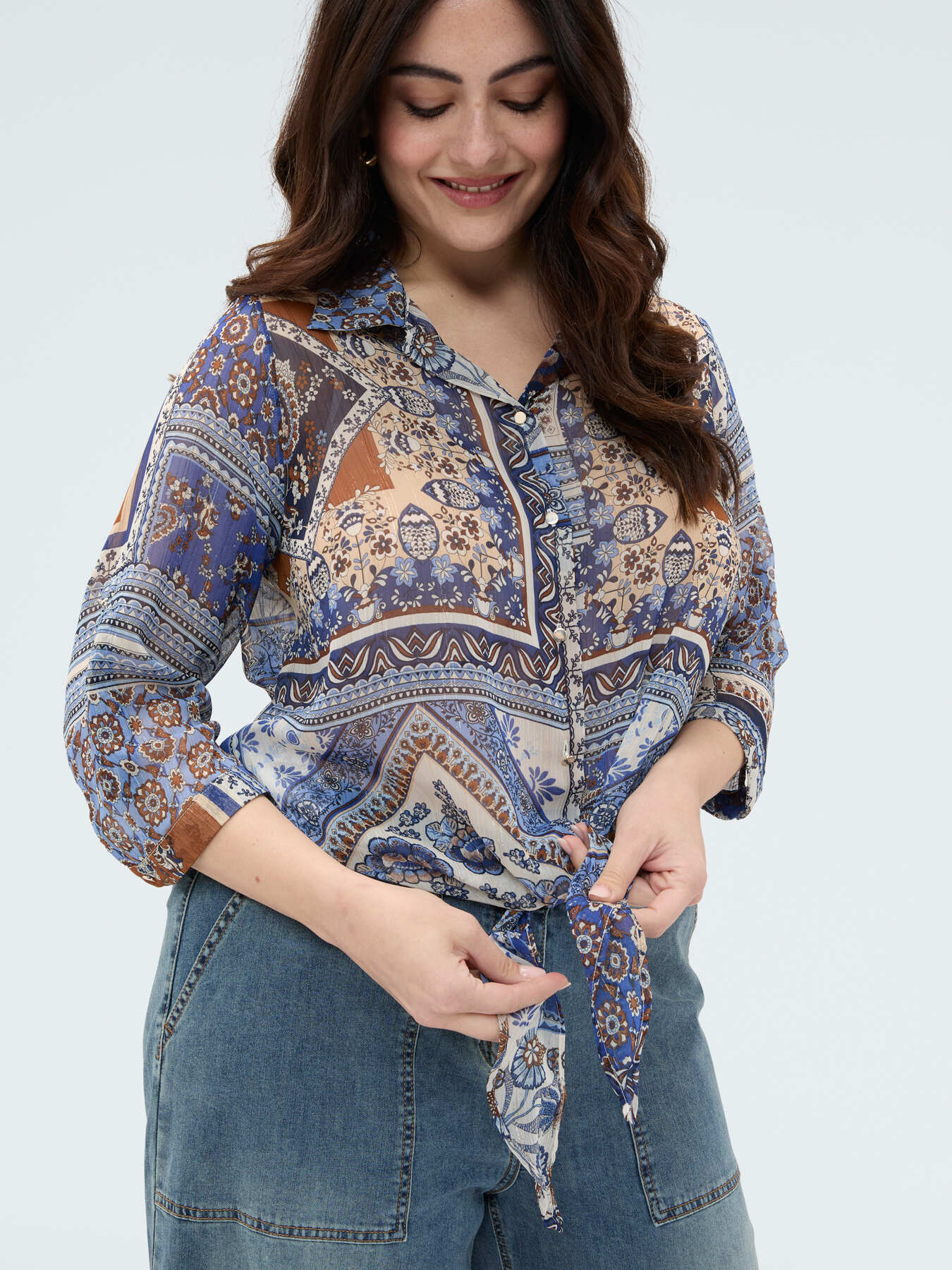 Bluse mit Foulard-Print aus Viskose-Musselin image number 3