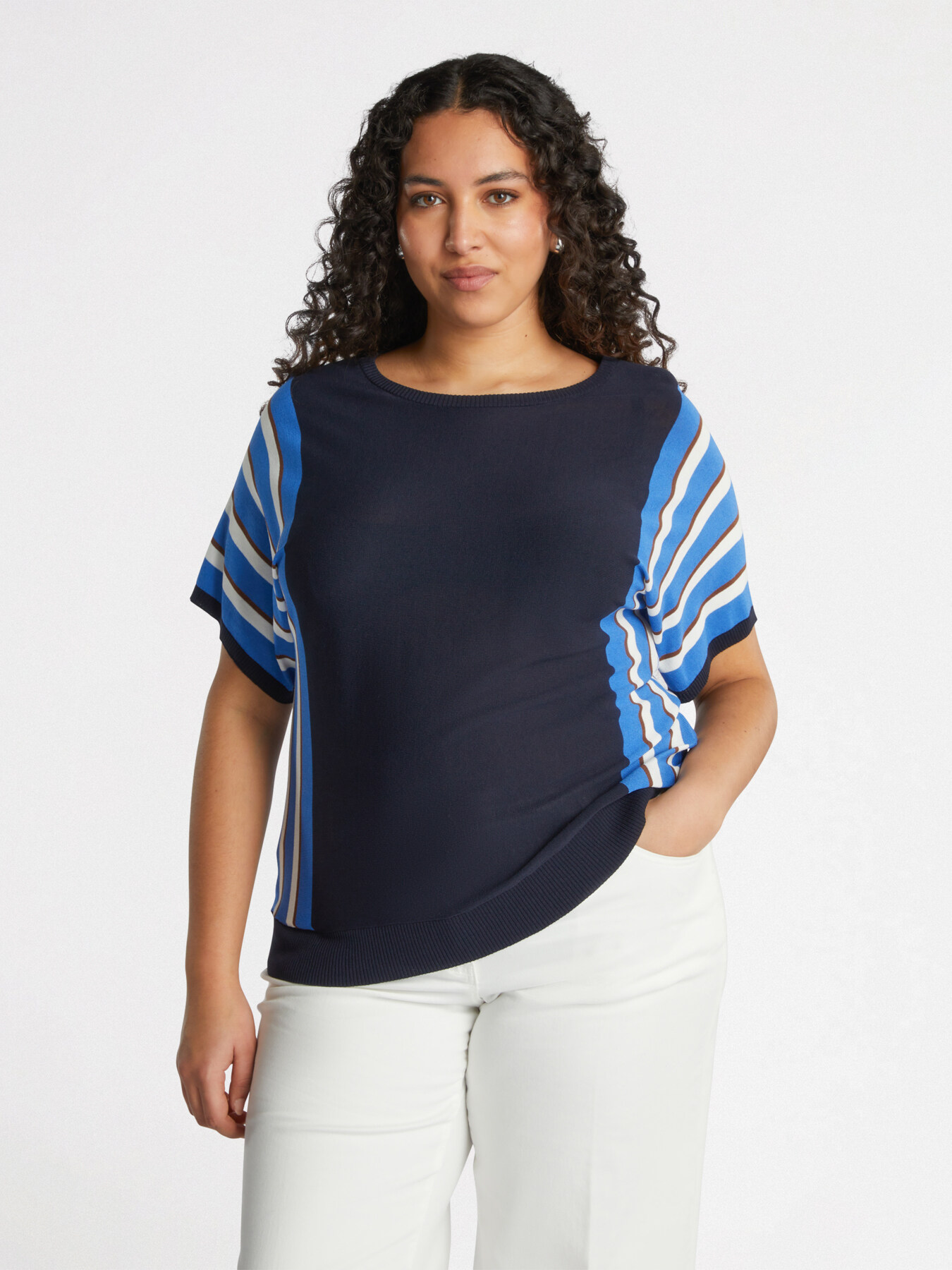 Maglia con maniche corte a righe image number 2