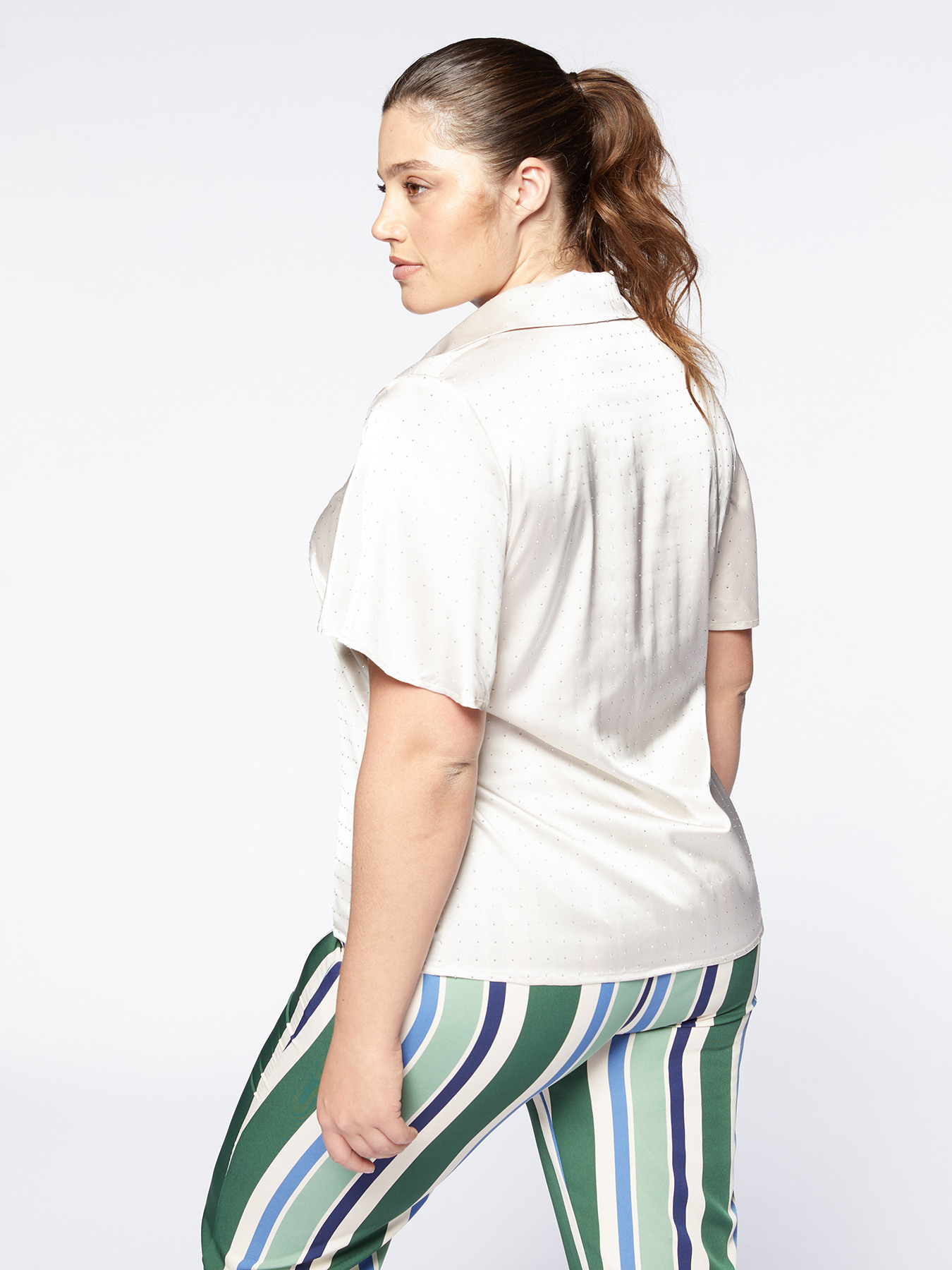 Camicia in raso con micro borchie image number 2