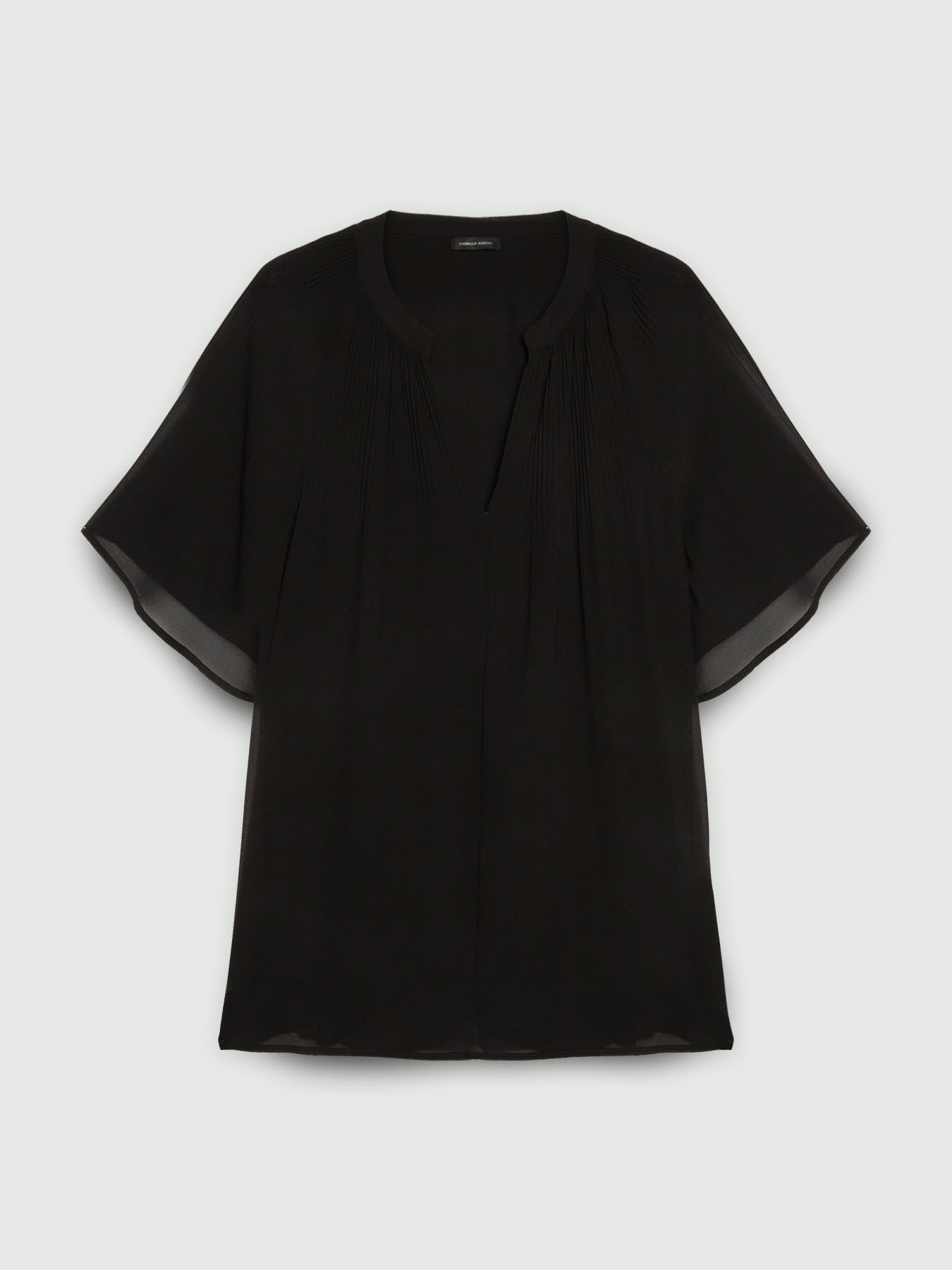 Pleated blouse with V-neck image number 4