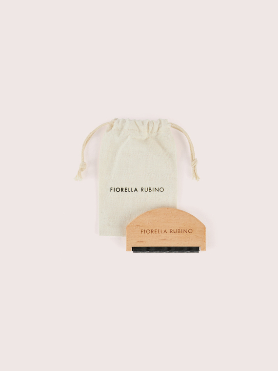 Wooden lint remover with logo
