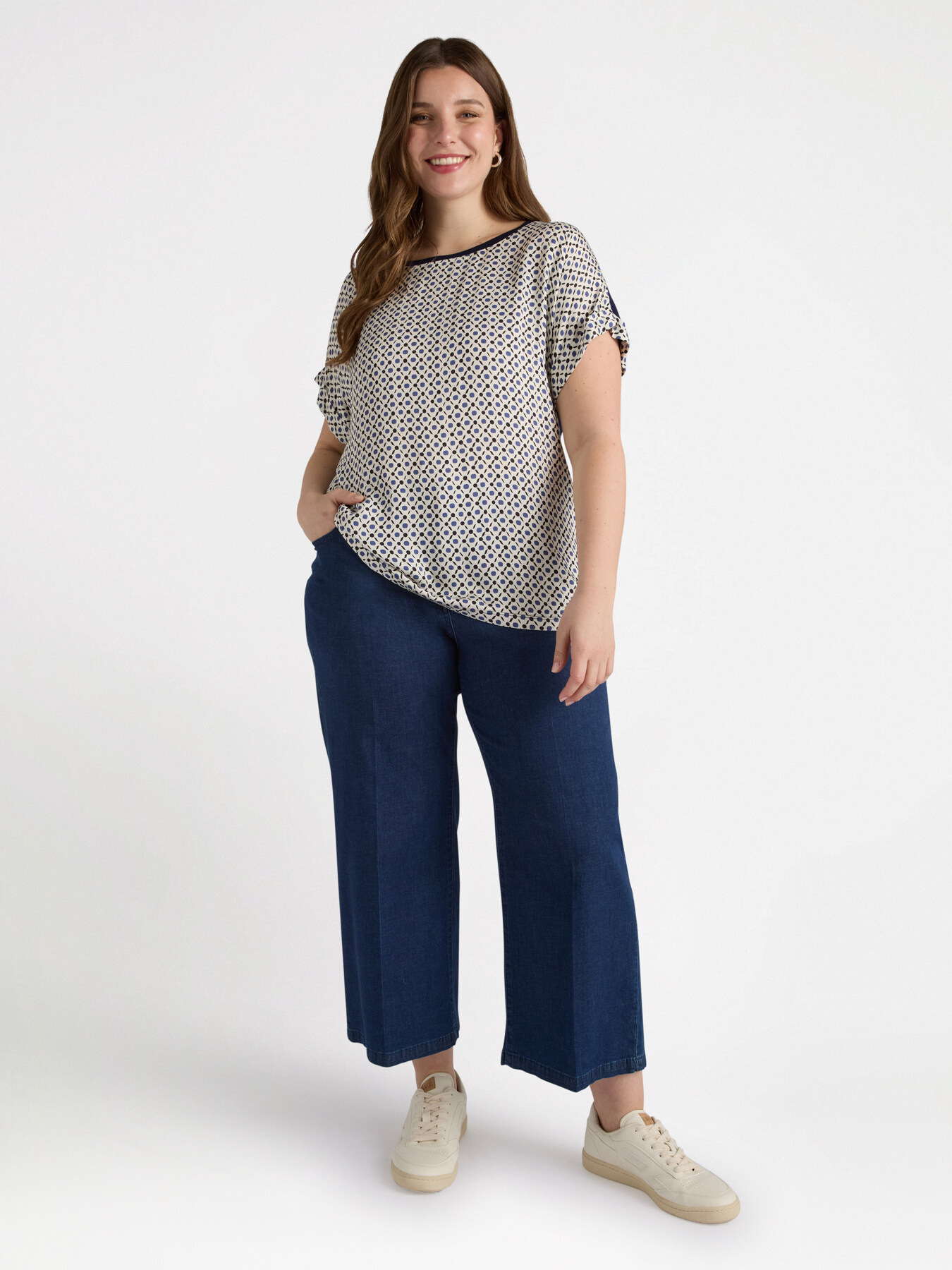 Camiseta bimaterial con estampado &oacute;ptico image number 2