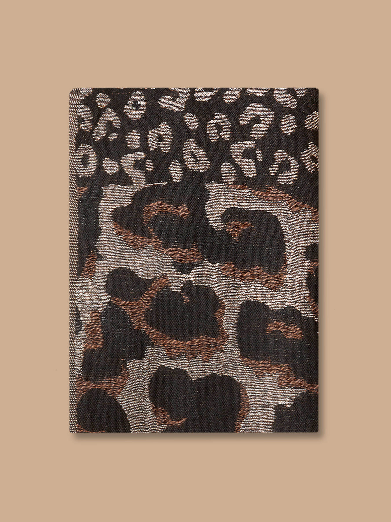 &Eacute;charpe jacquard &agrave; motif animalier image number 0