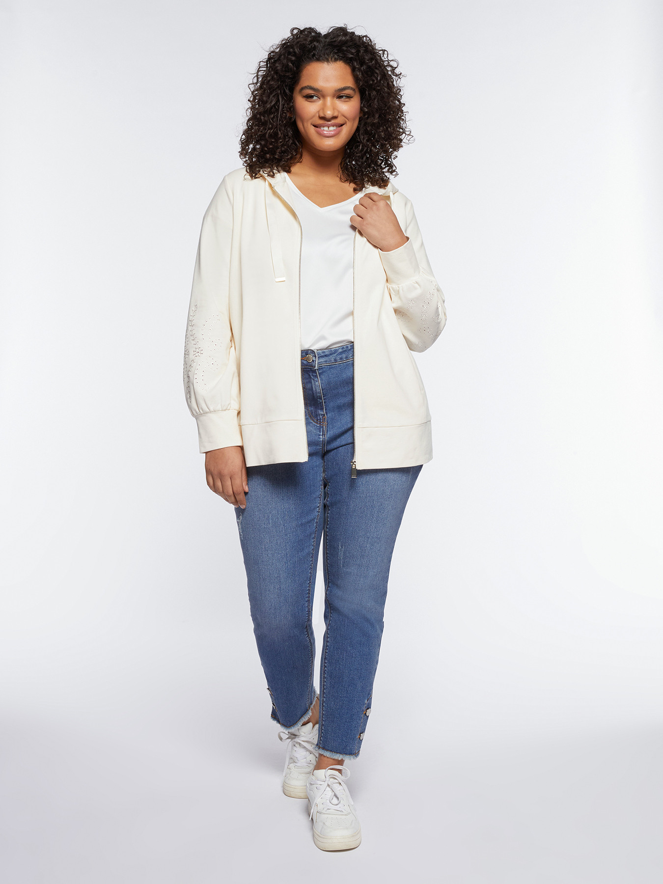 Felpa con maniche ricamate image number 3